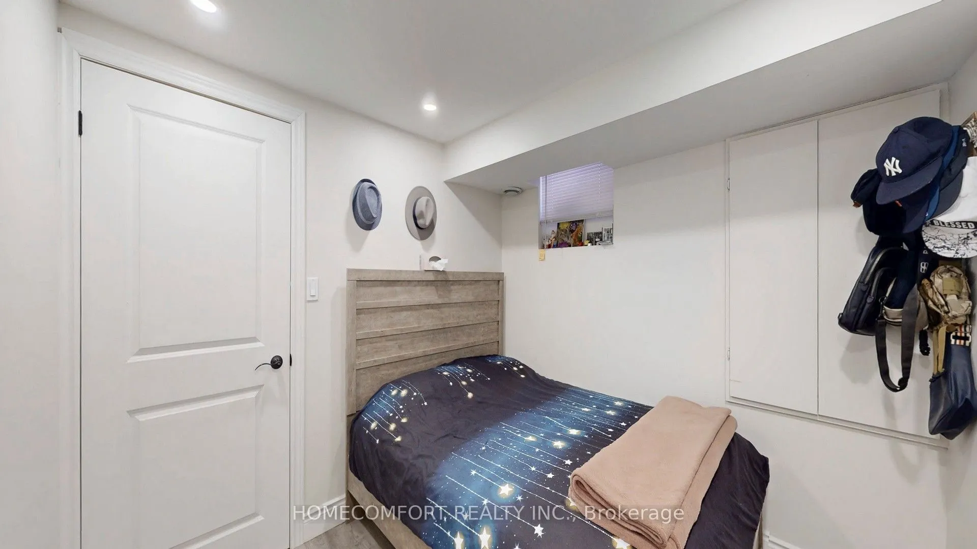 4 Caymus Street
