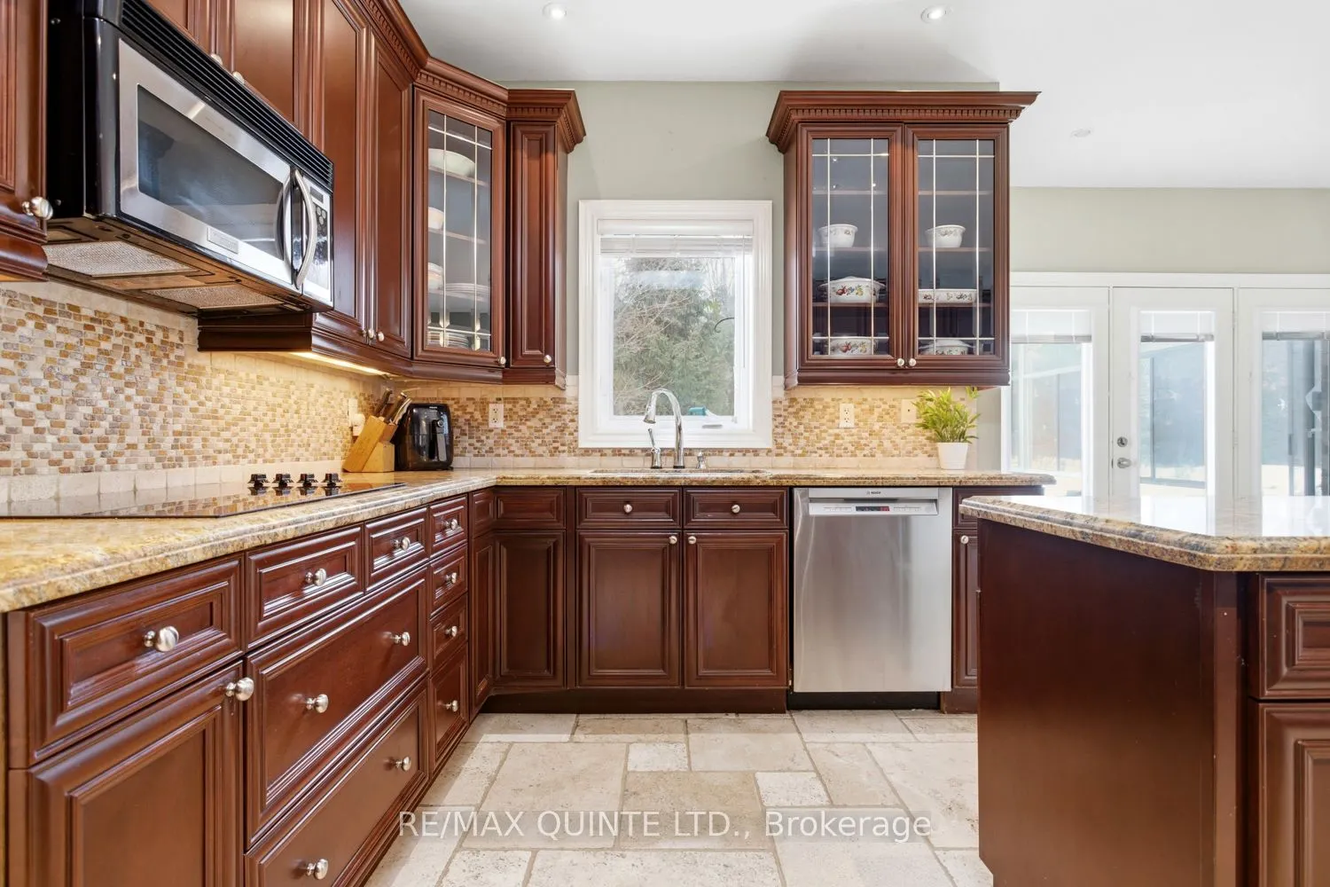 2 Treeview Avenue