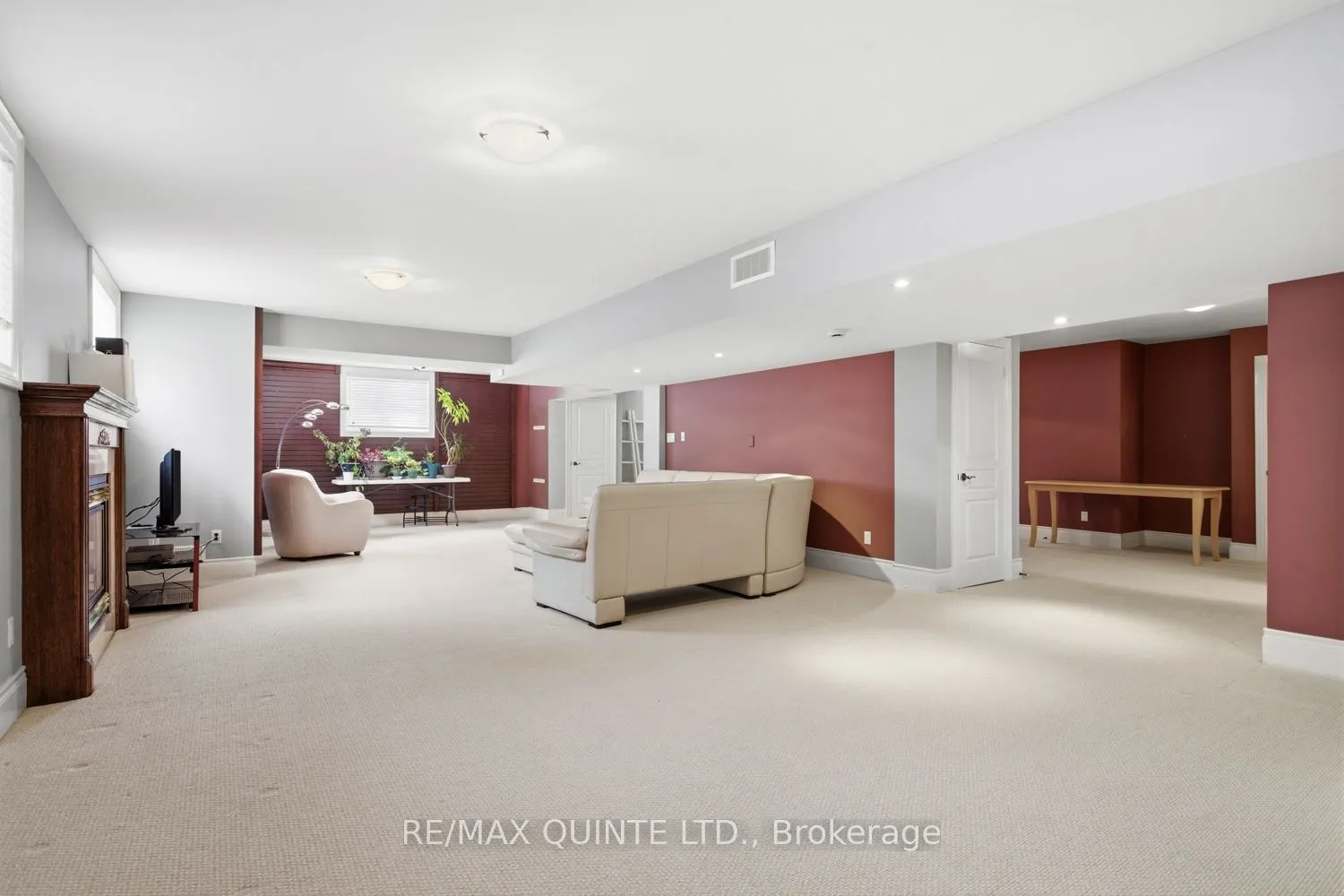 2 Treeview Avenue