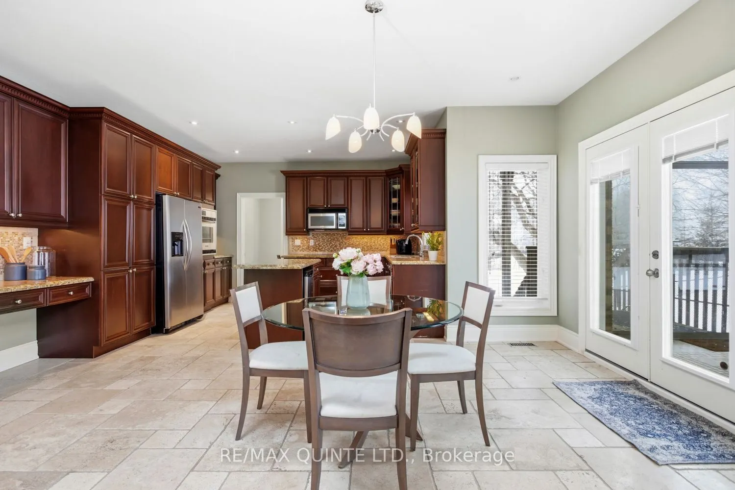 2 Treeview Avenue