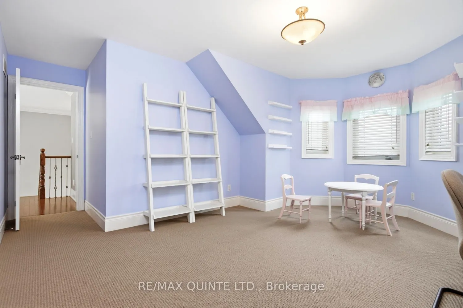 2 Treeview Avenue