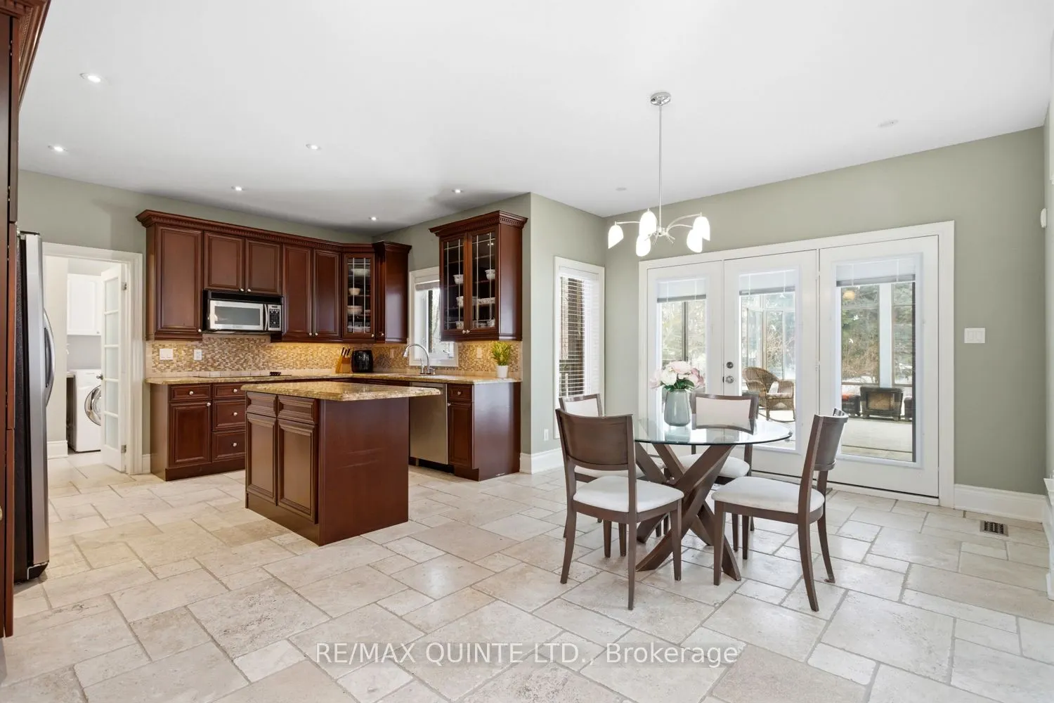 2 Treeview Avenue