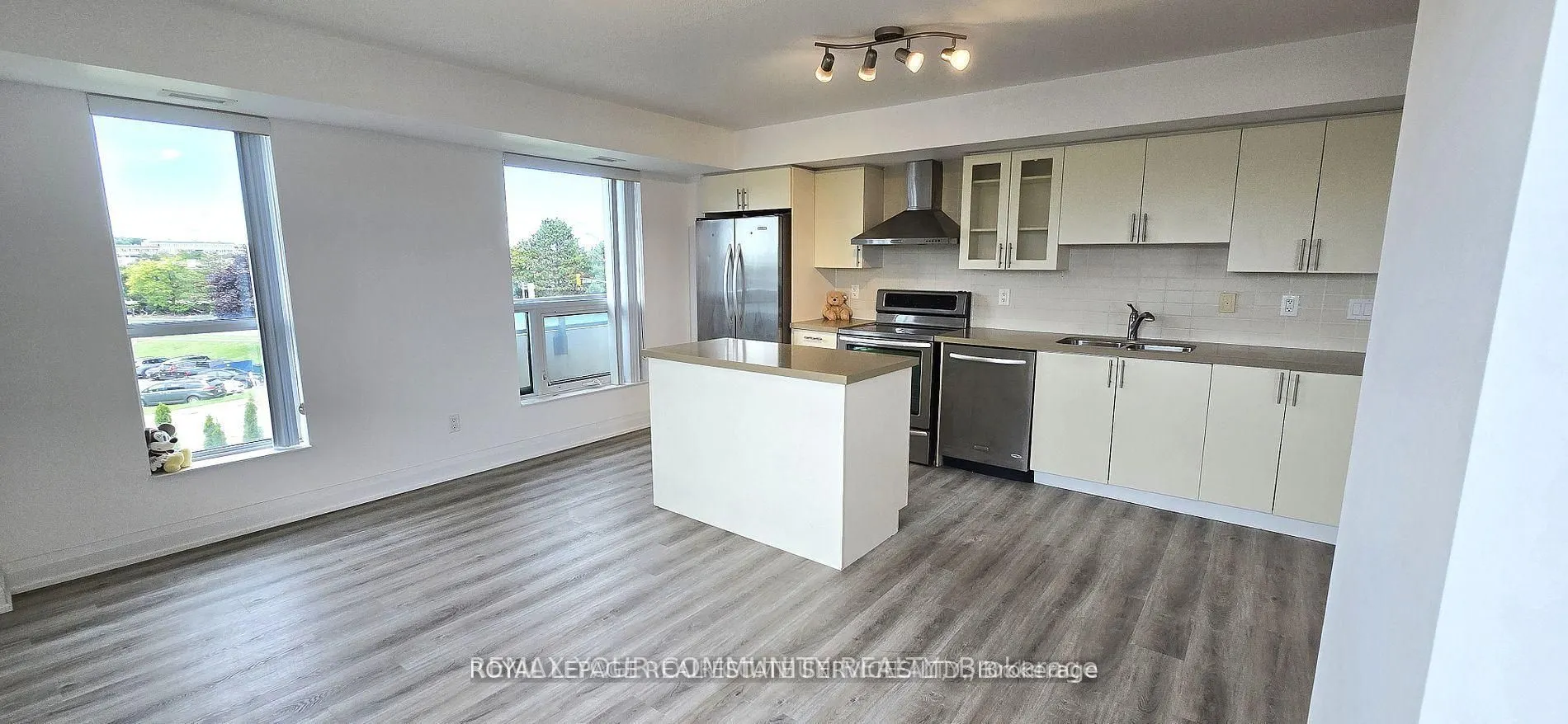 75 Norman Bethune Avenue #317