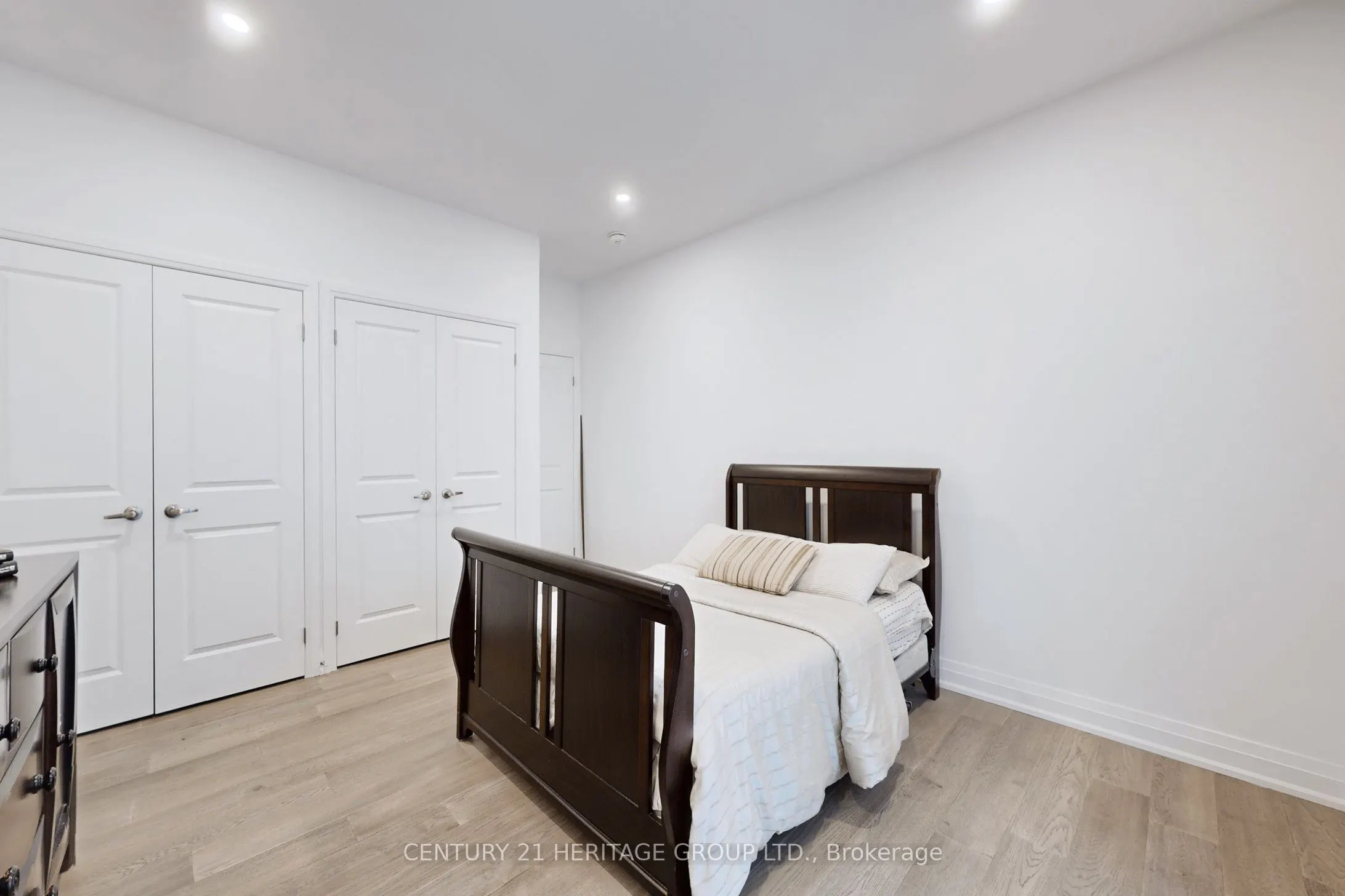 251 Oxford Street