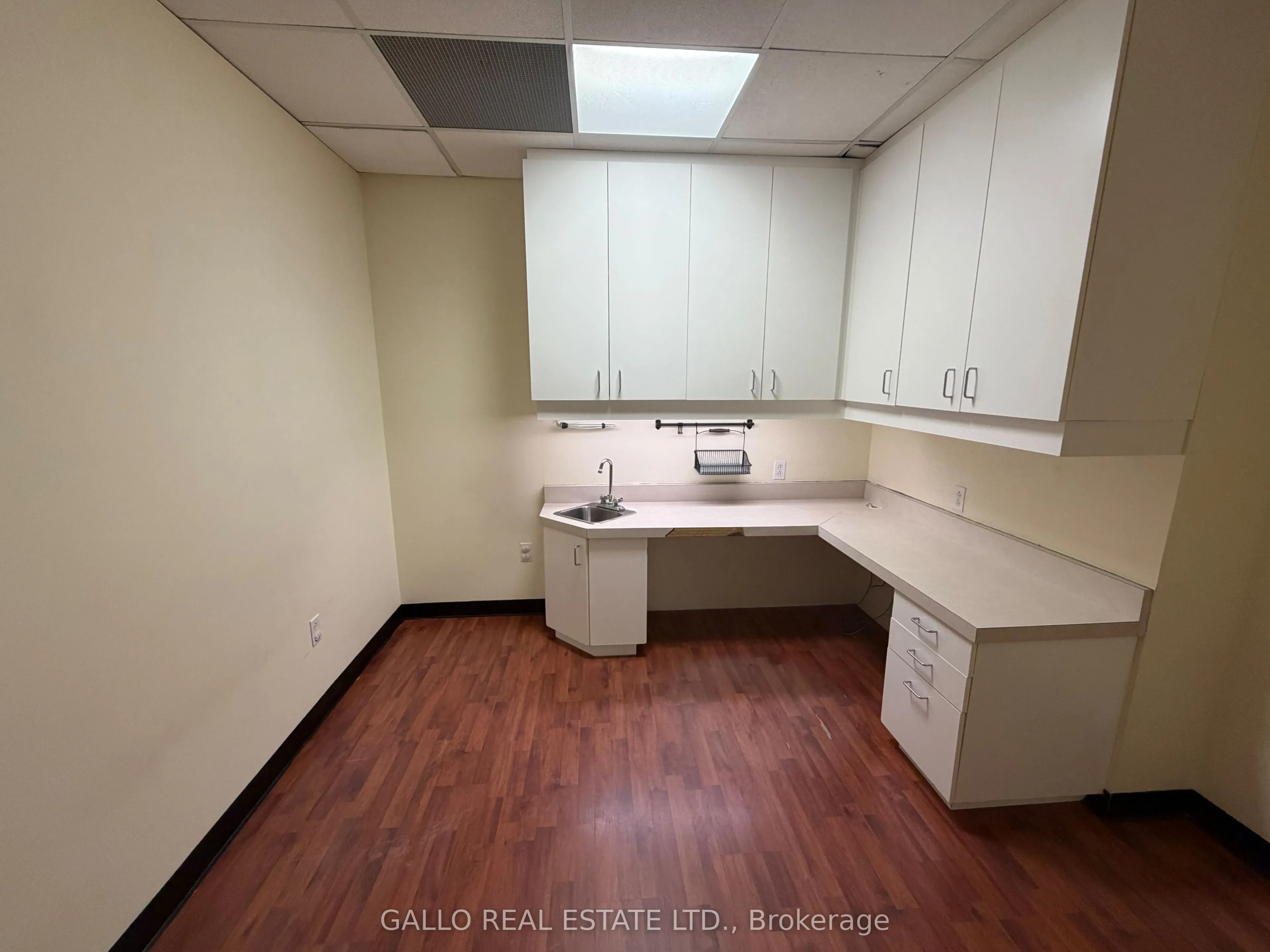 2 CAMPBELL Drive #207
