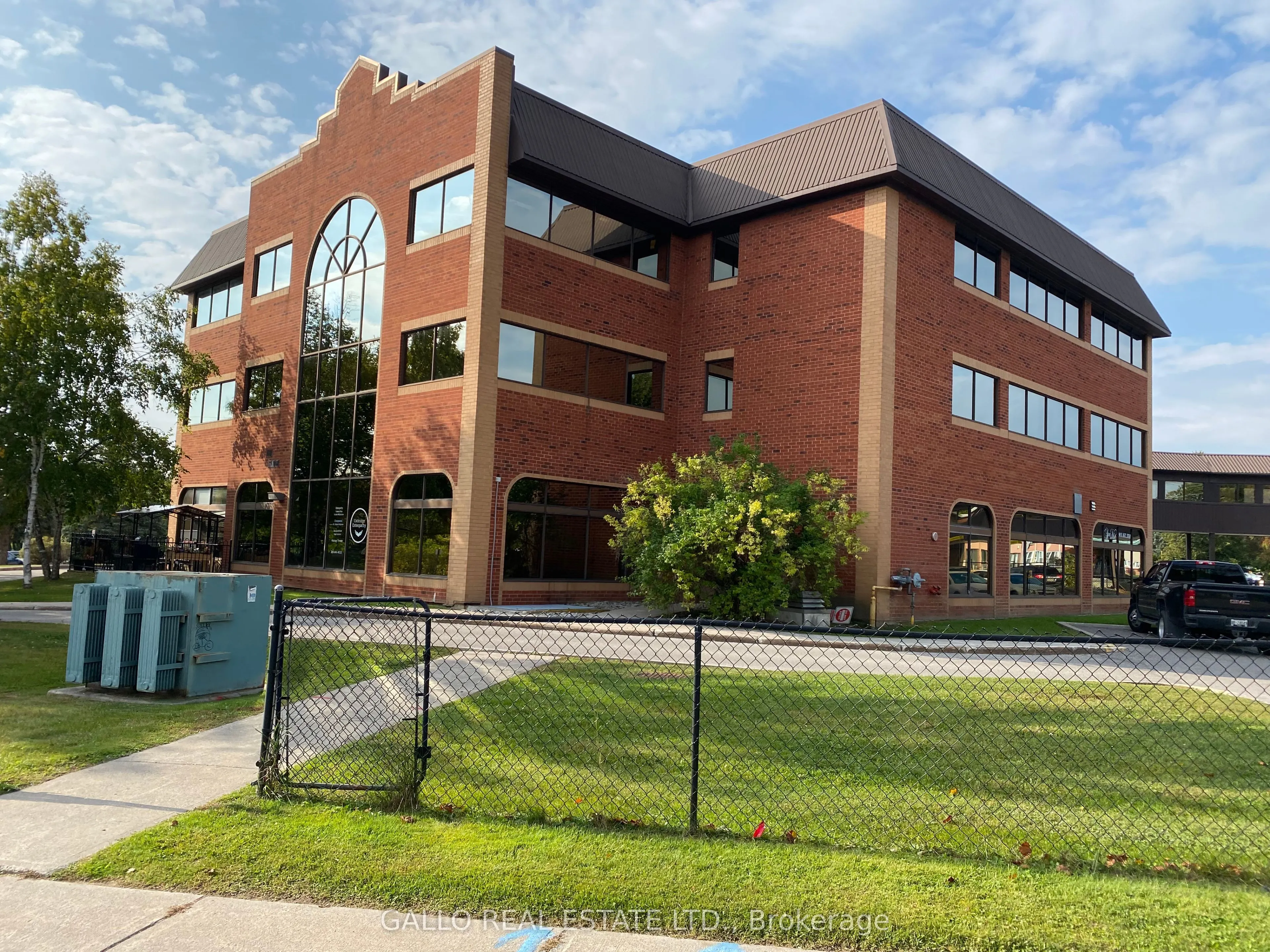2 CAMPBELL Drive #207