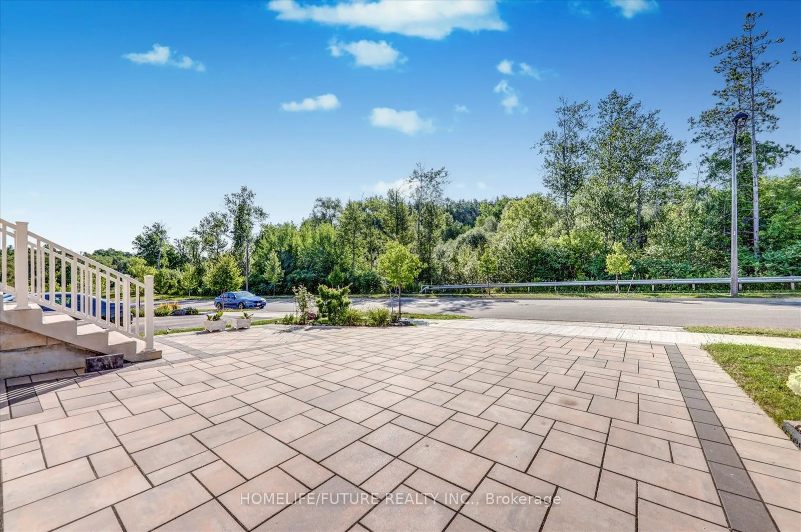 104 Holland Vista Street
