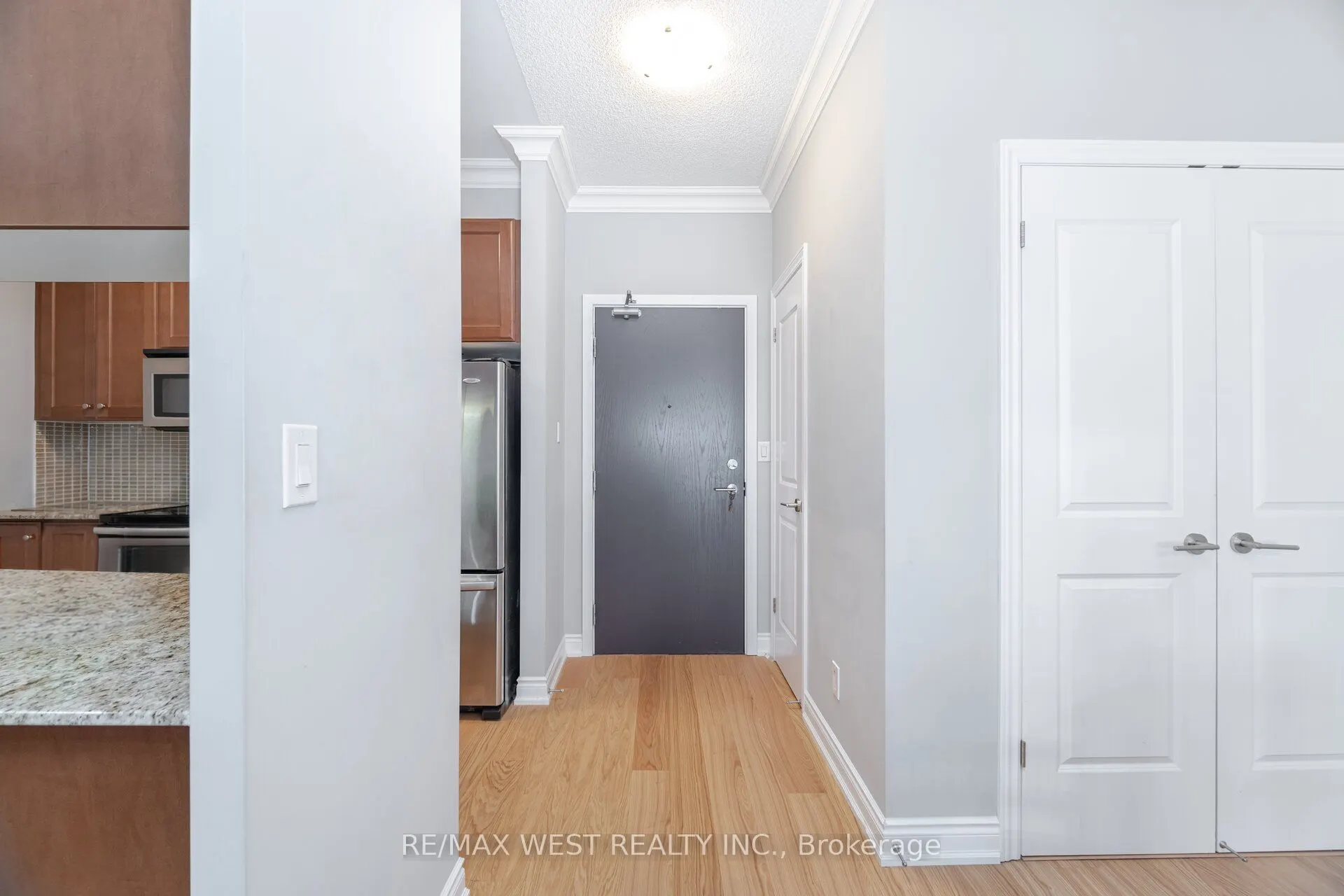 281 Woodbridge Avenue #509