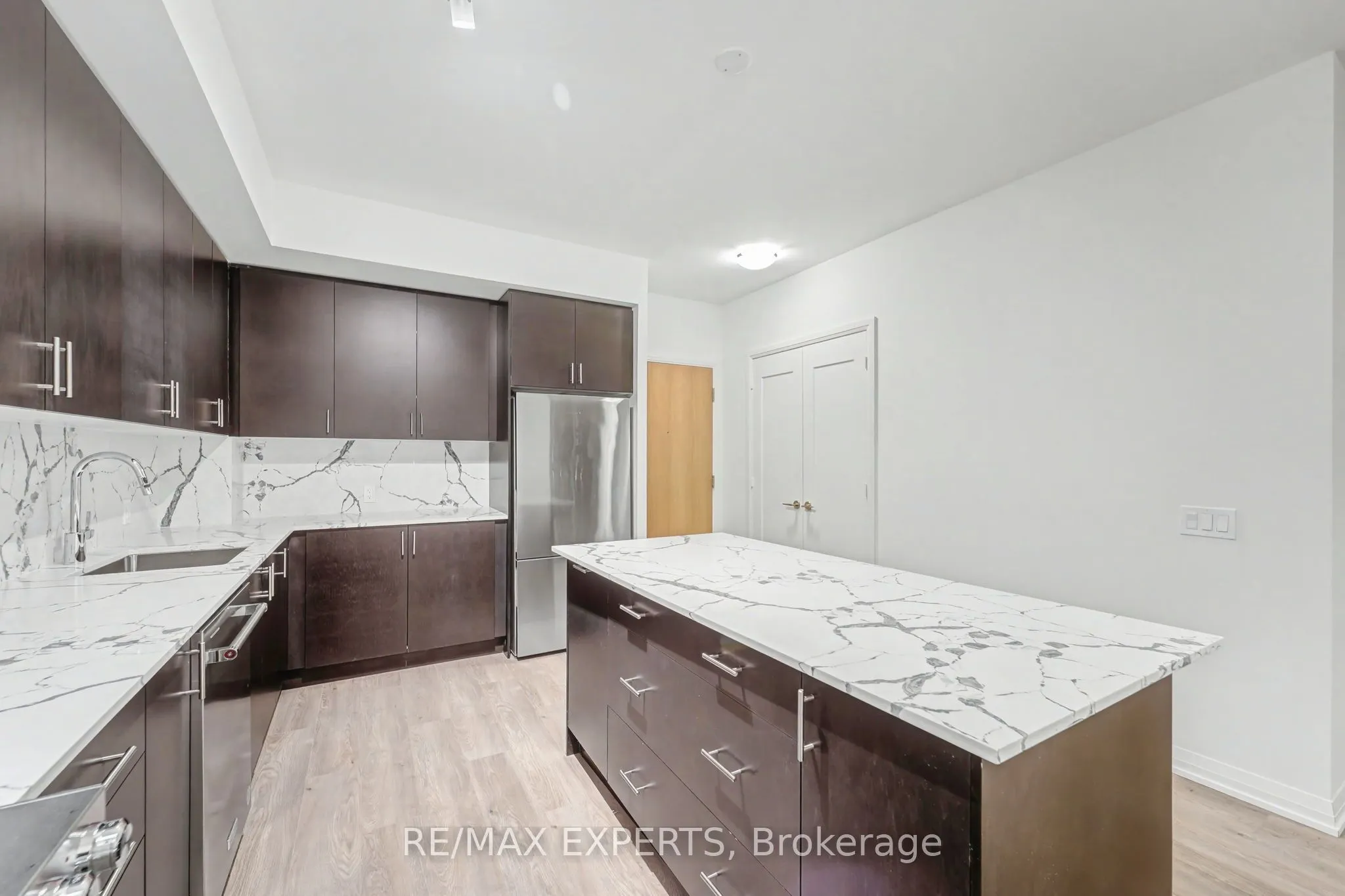 8960 Jane Street #421
