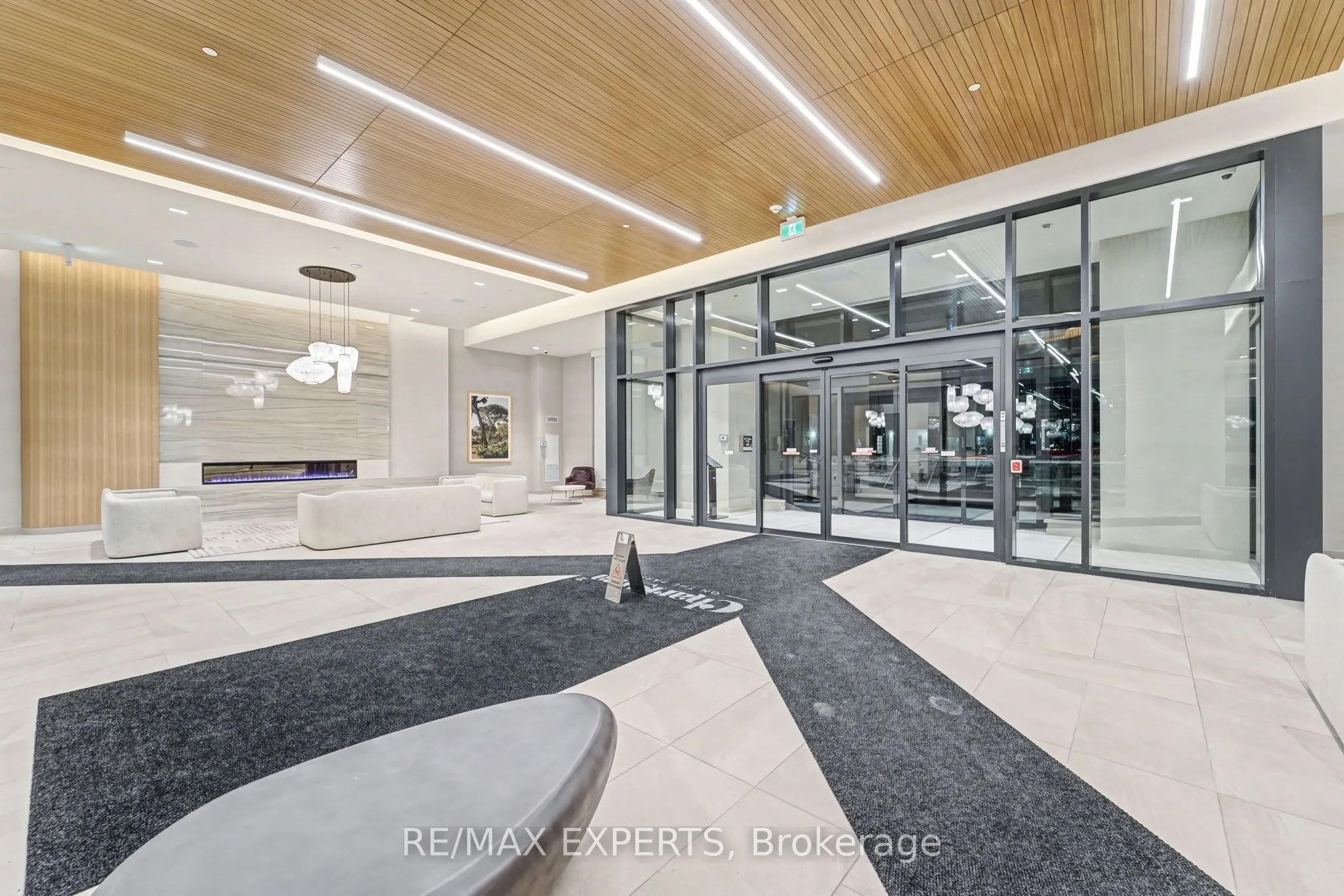 8960 Jane Street #421