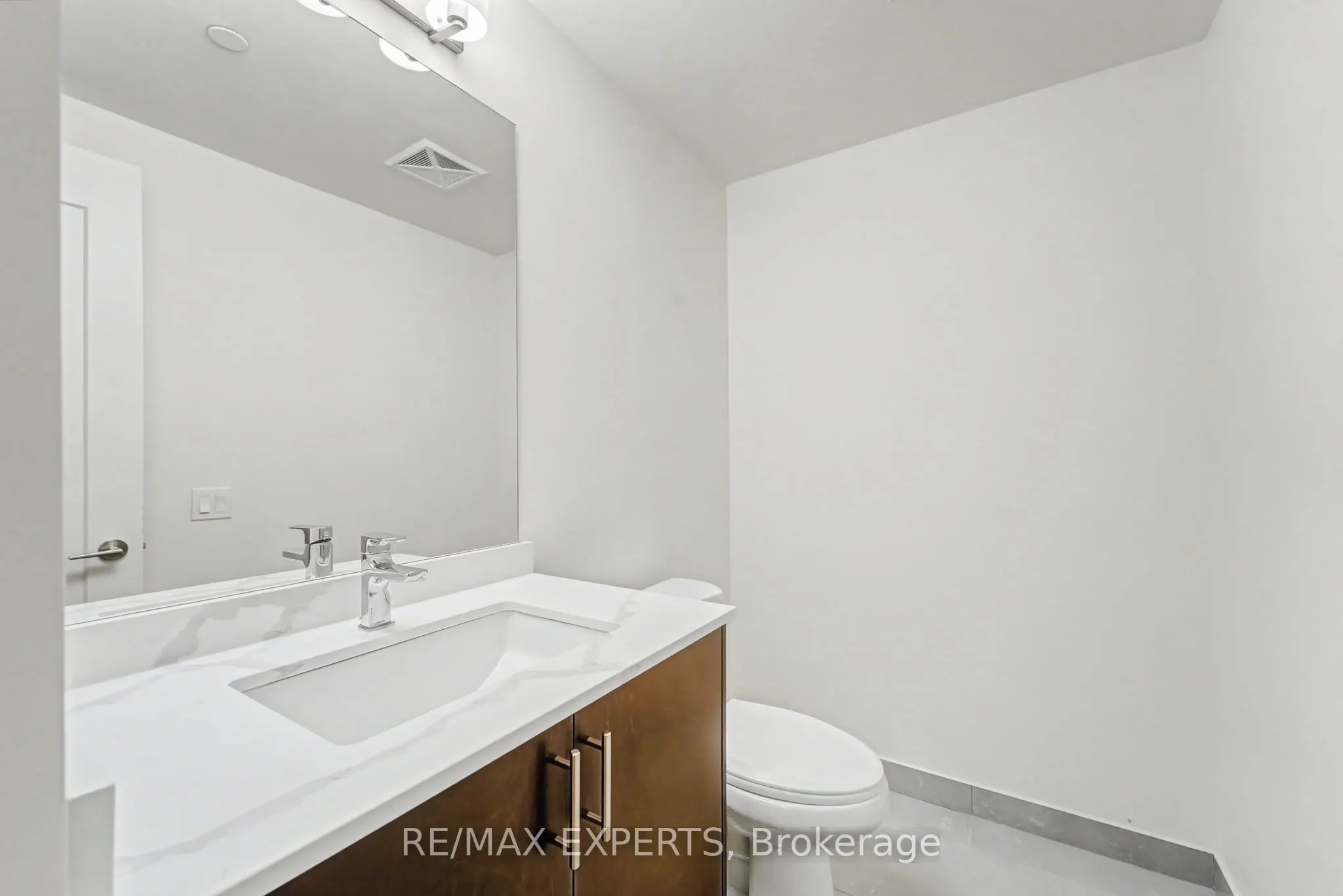 8960 Jane Street #421