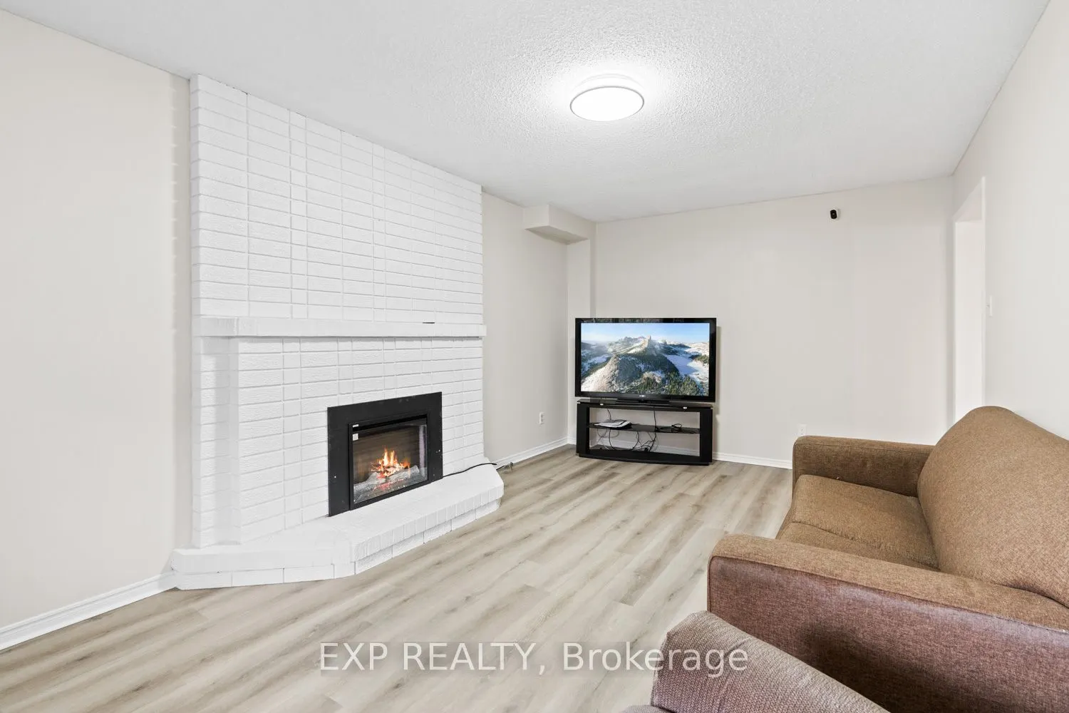 61 Dundee Crescent