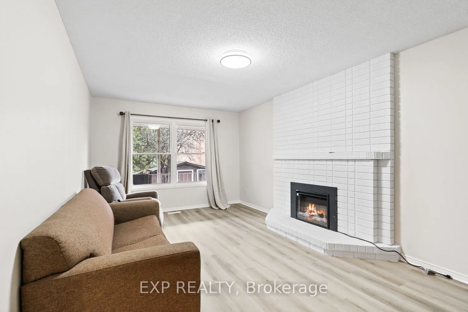 61 Dundee Crescent