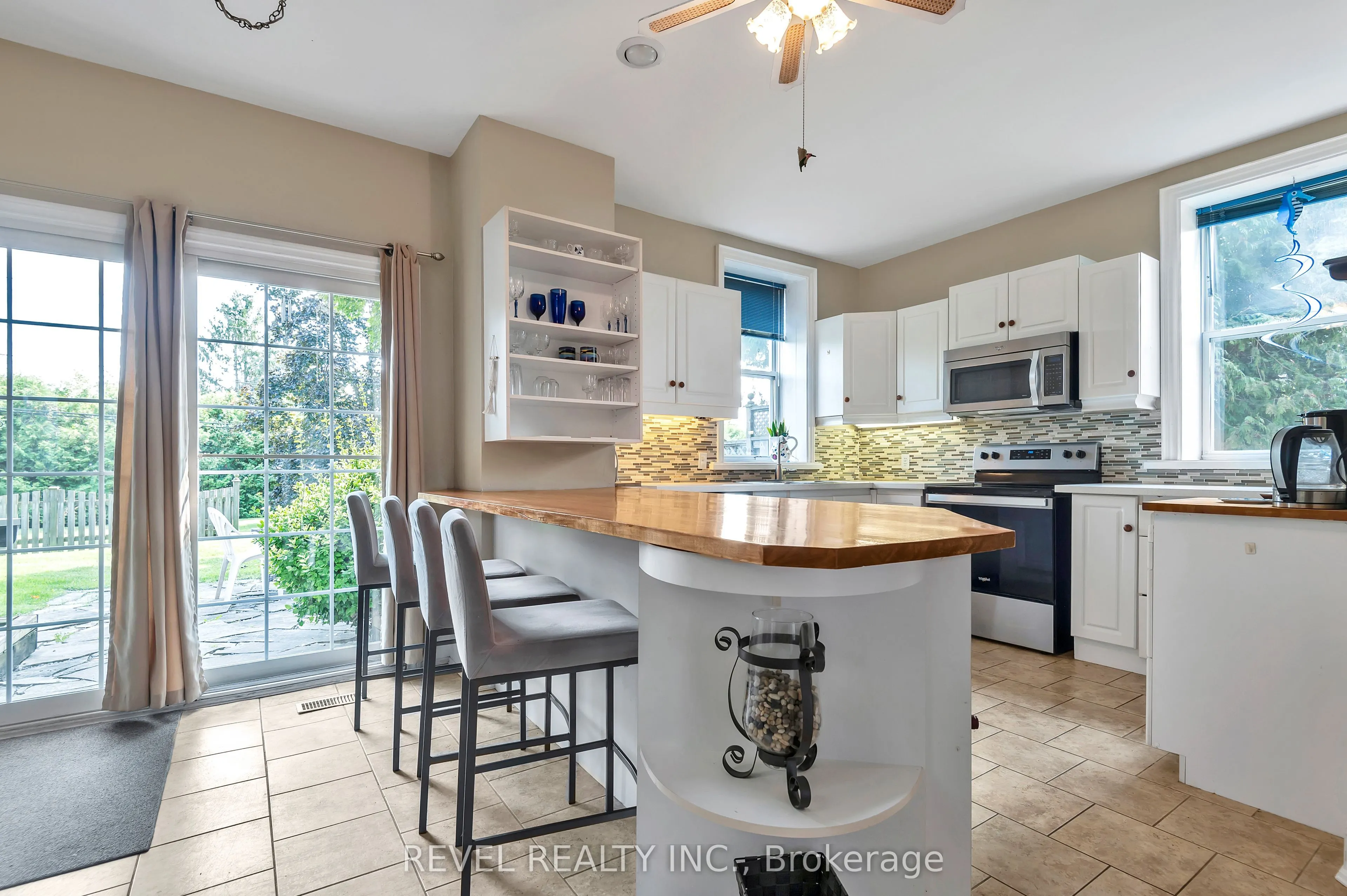 351 Hedge Road
