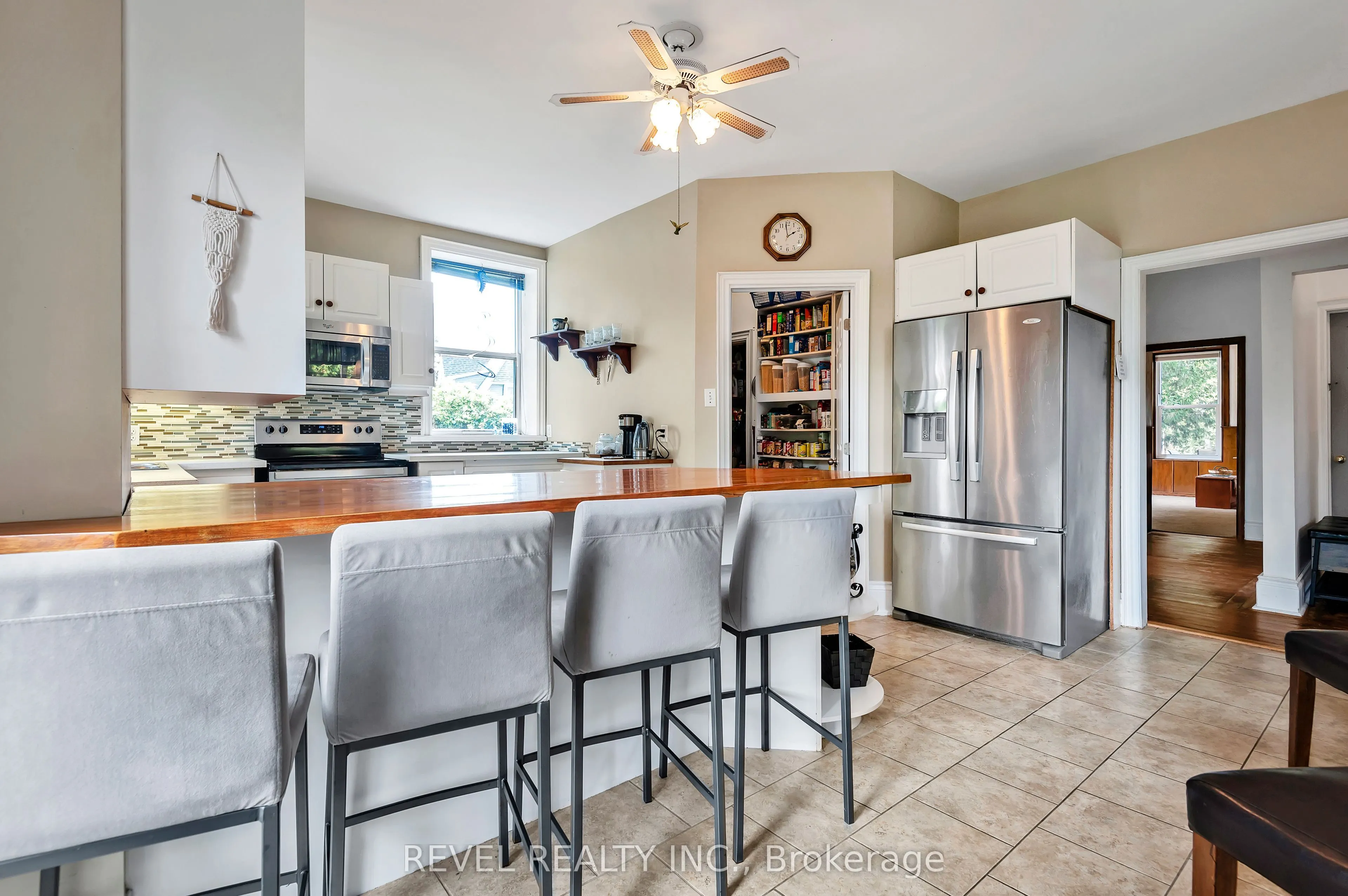 351 Hedge Road