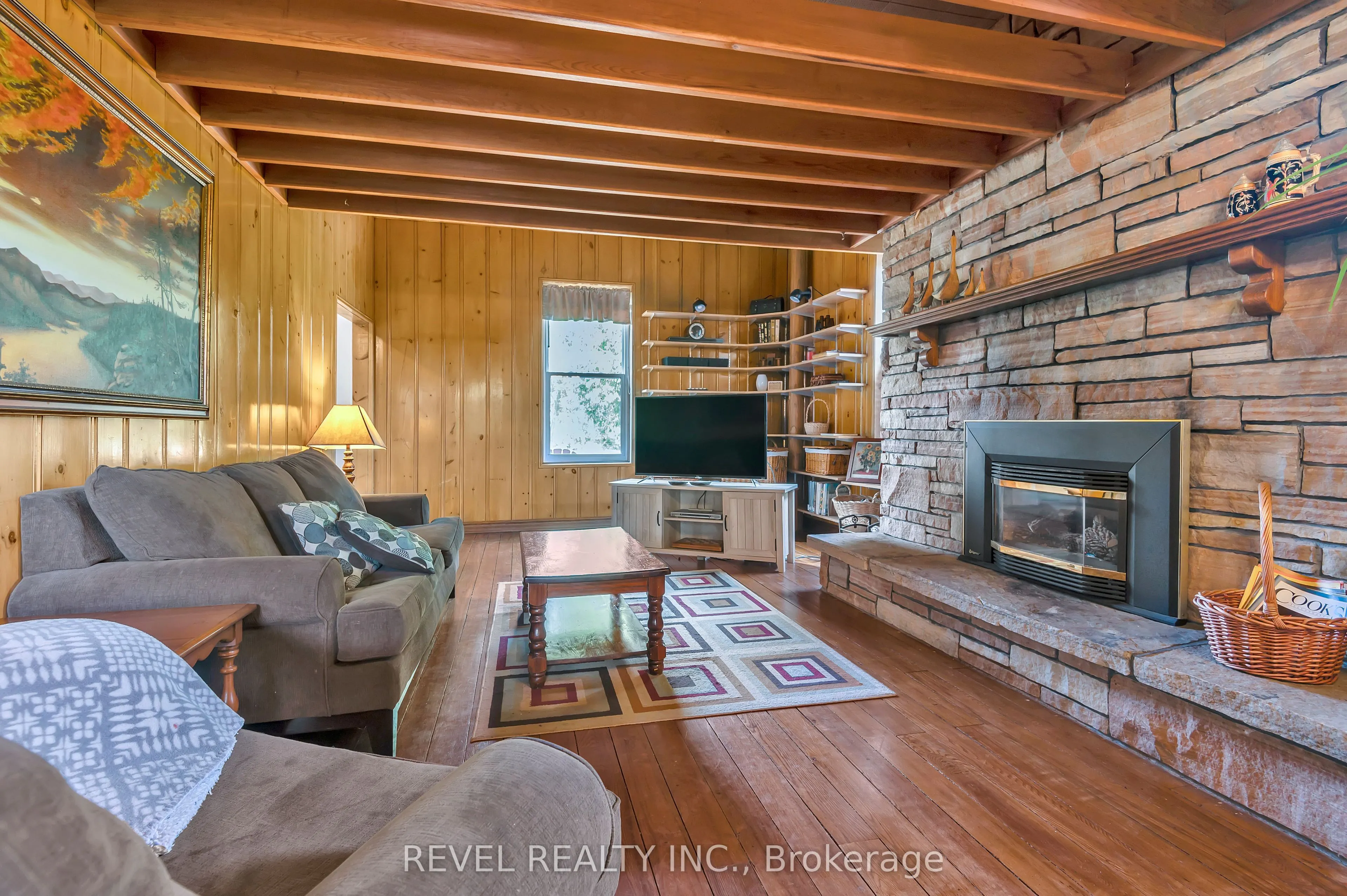 351 Hedge Road