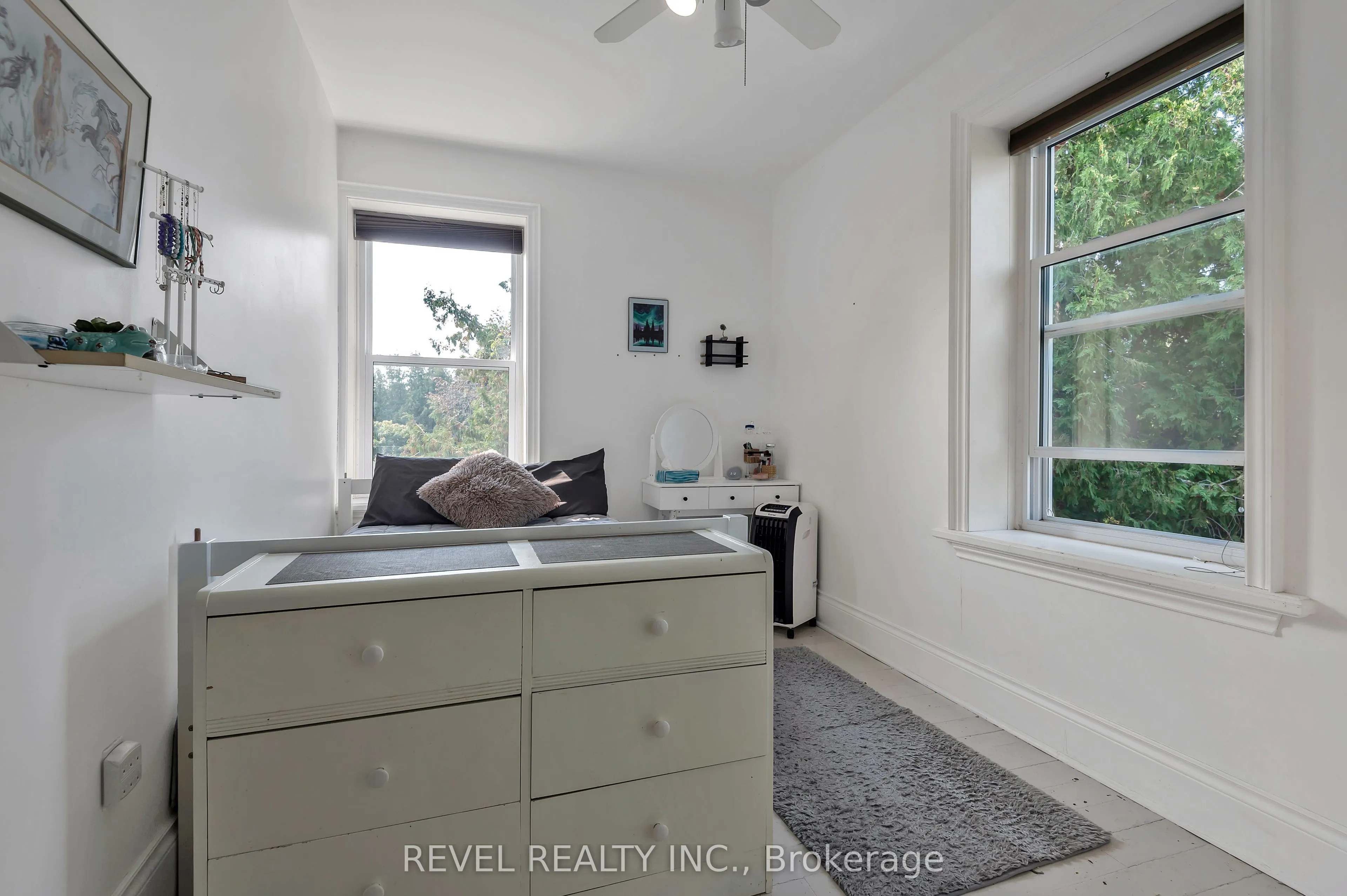 351 Hedge Road
