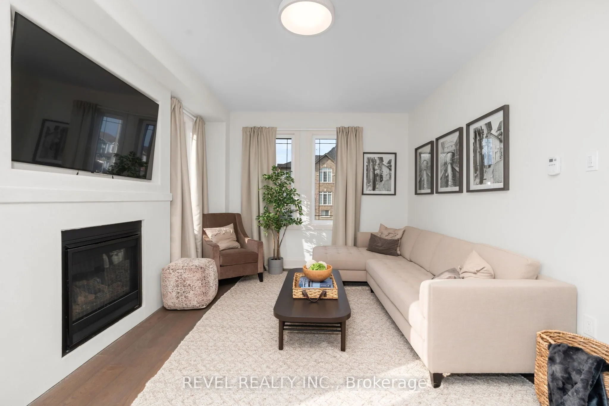 51 Wood Crescent