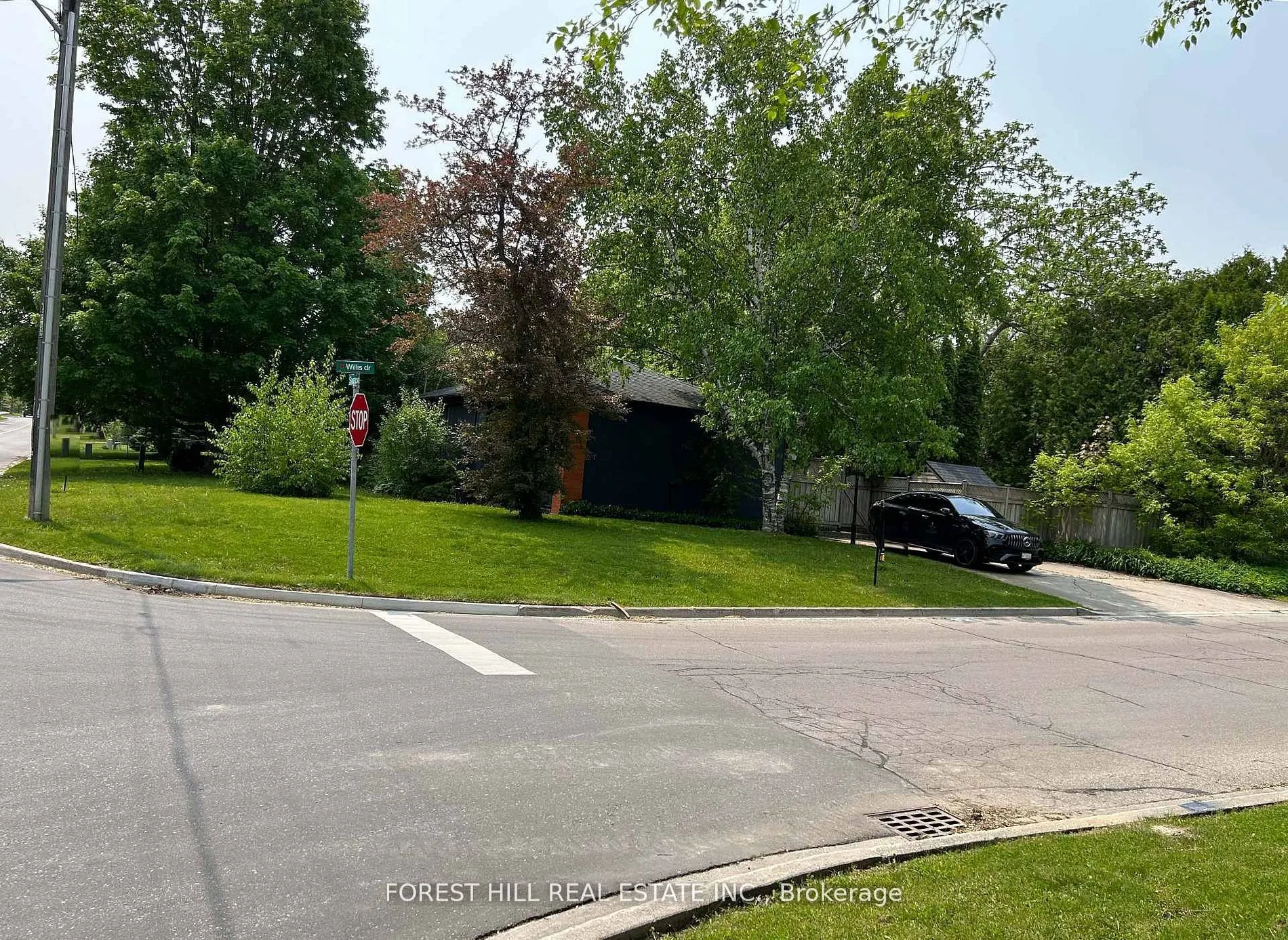1 Willis Drive