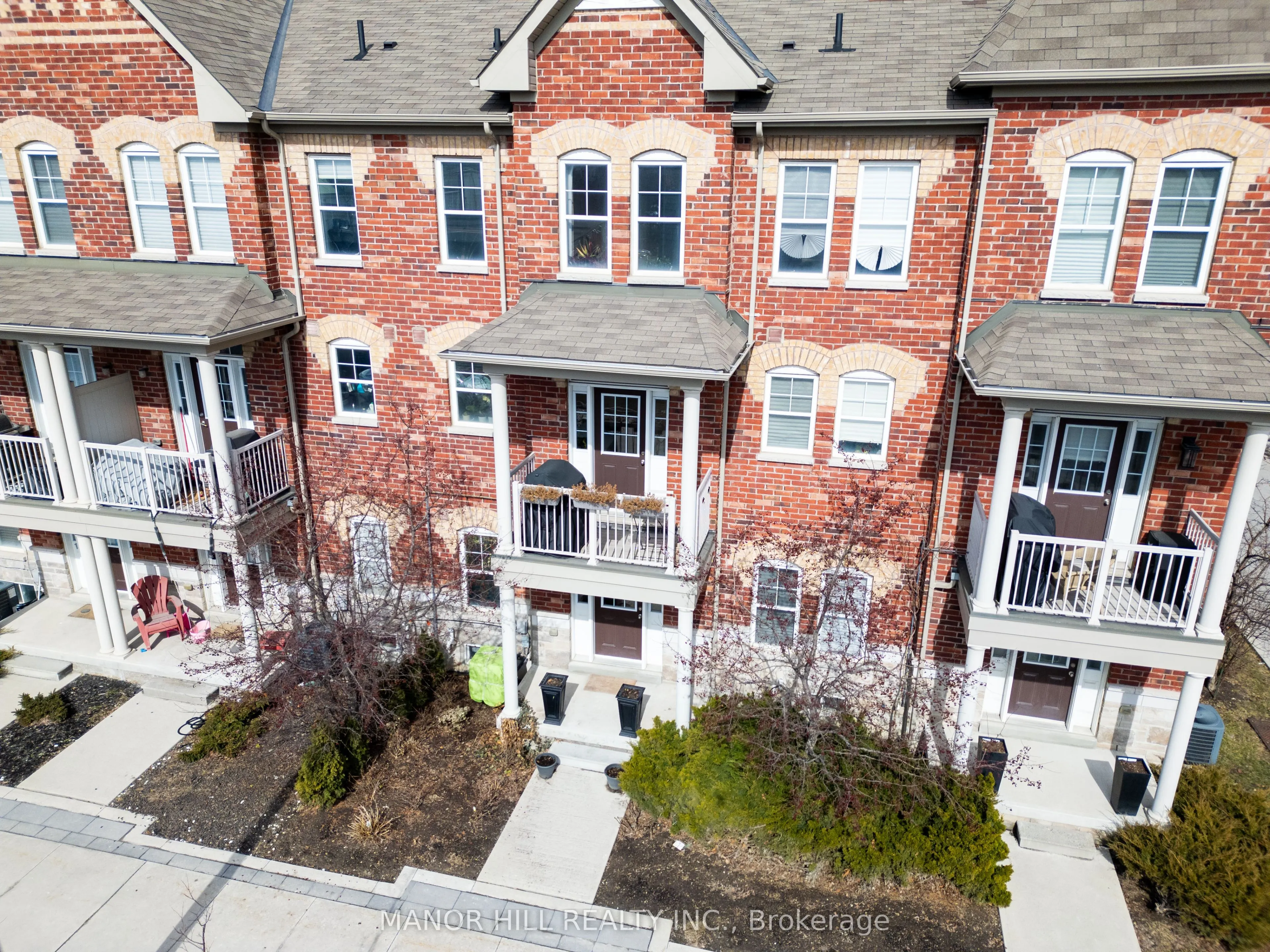 10 Porter Avenue W #12