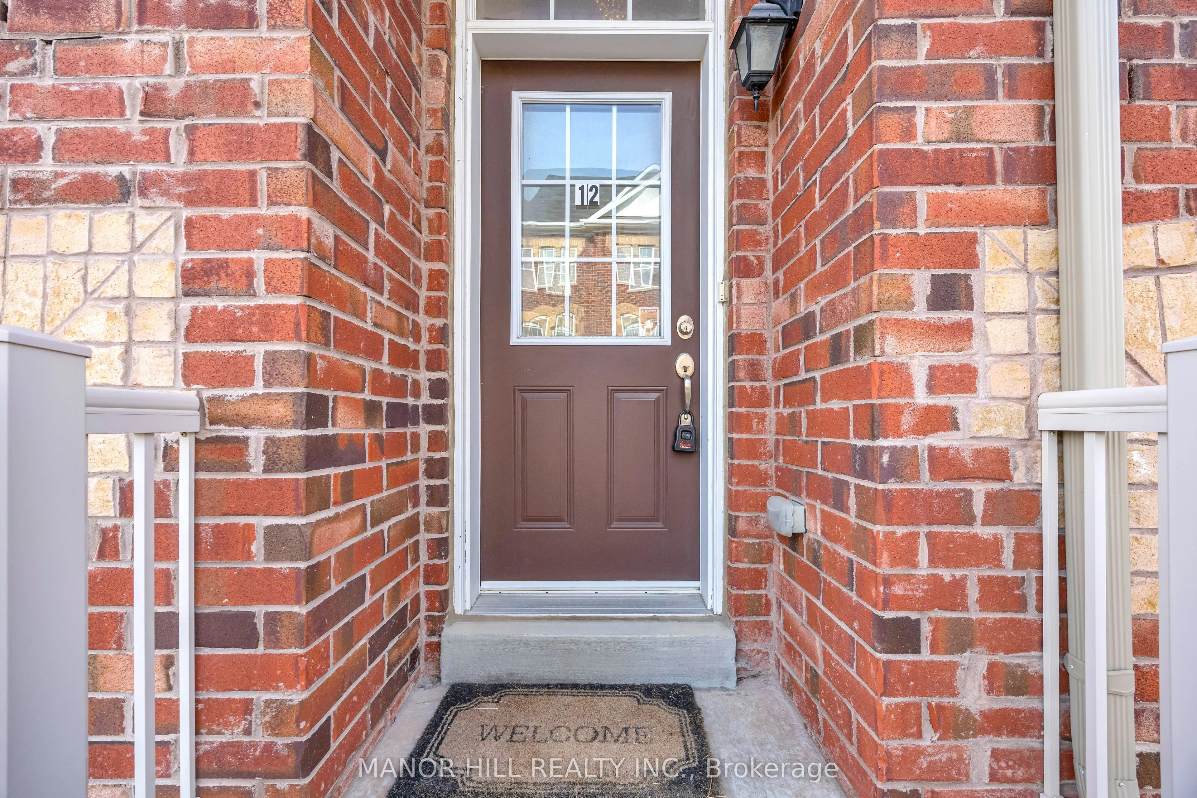 10 Porter Avenue W #12