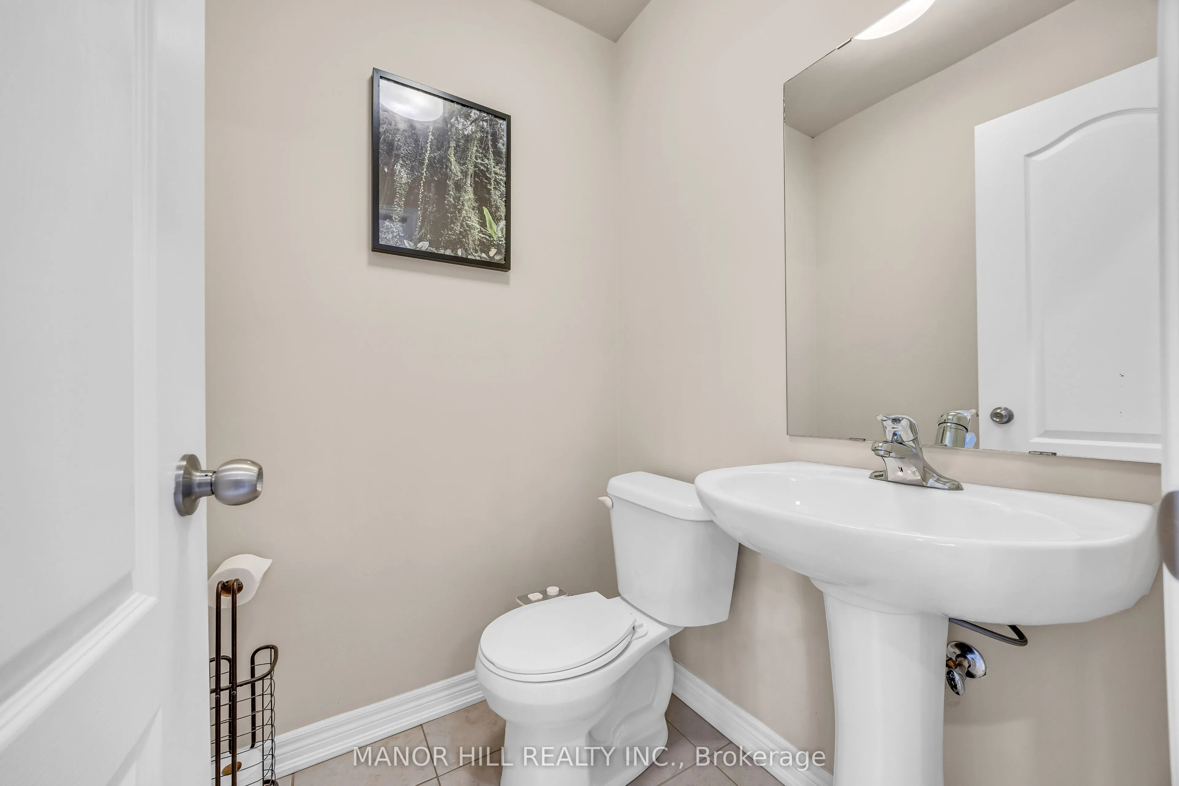10 Porter Avenue W #12