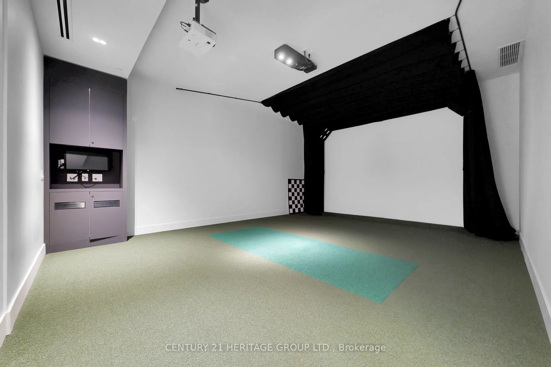 30 Upper Mall Way #3504