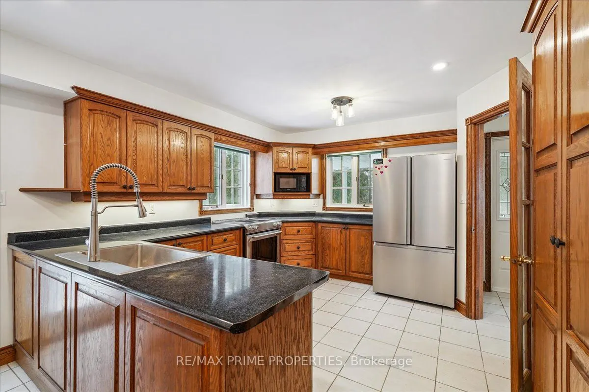 3016 Cole Road