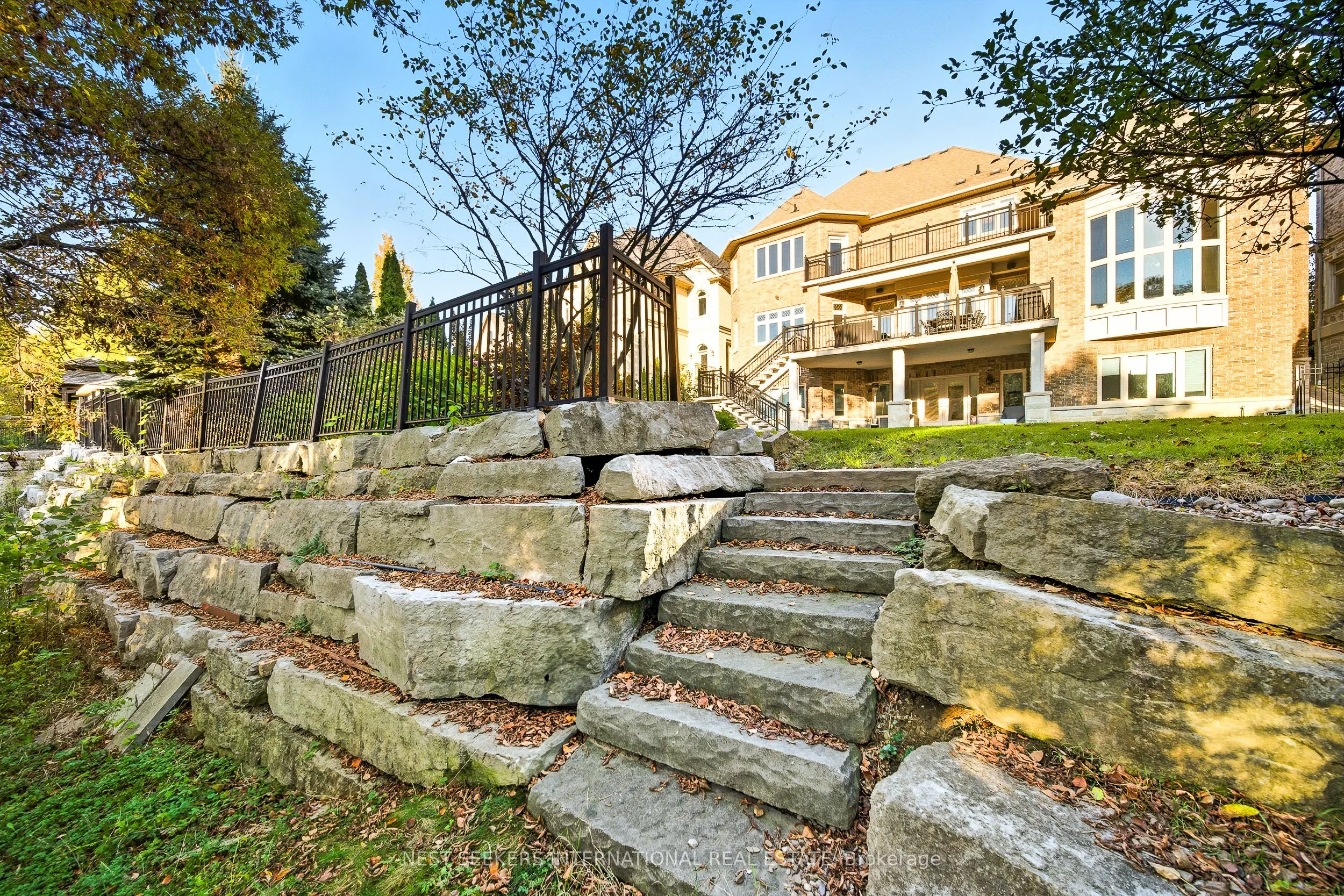 79 Grandvista Crescent