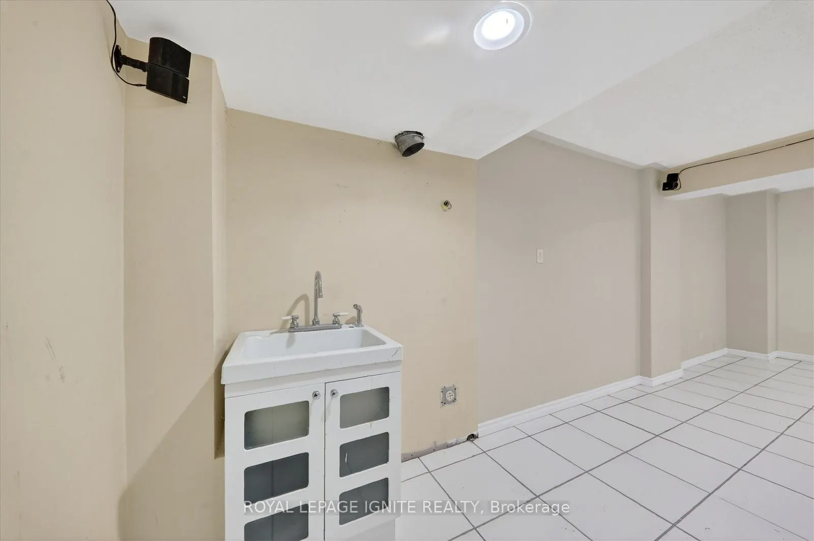 66 Alfred Paterson Drive