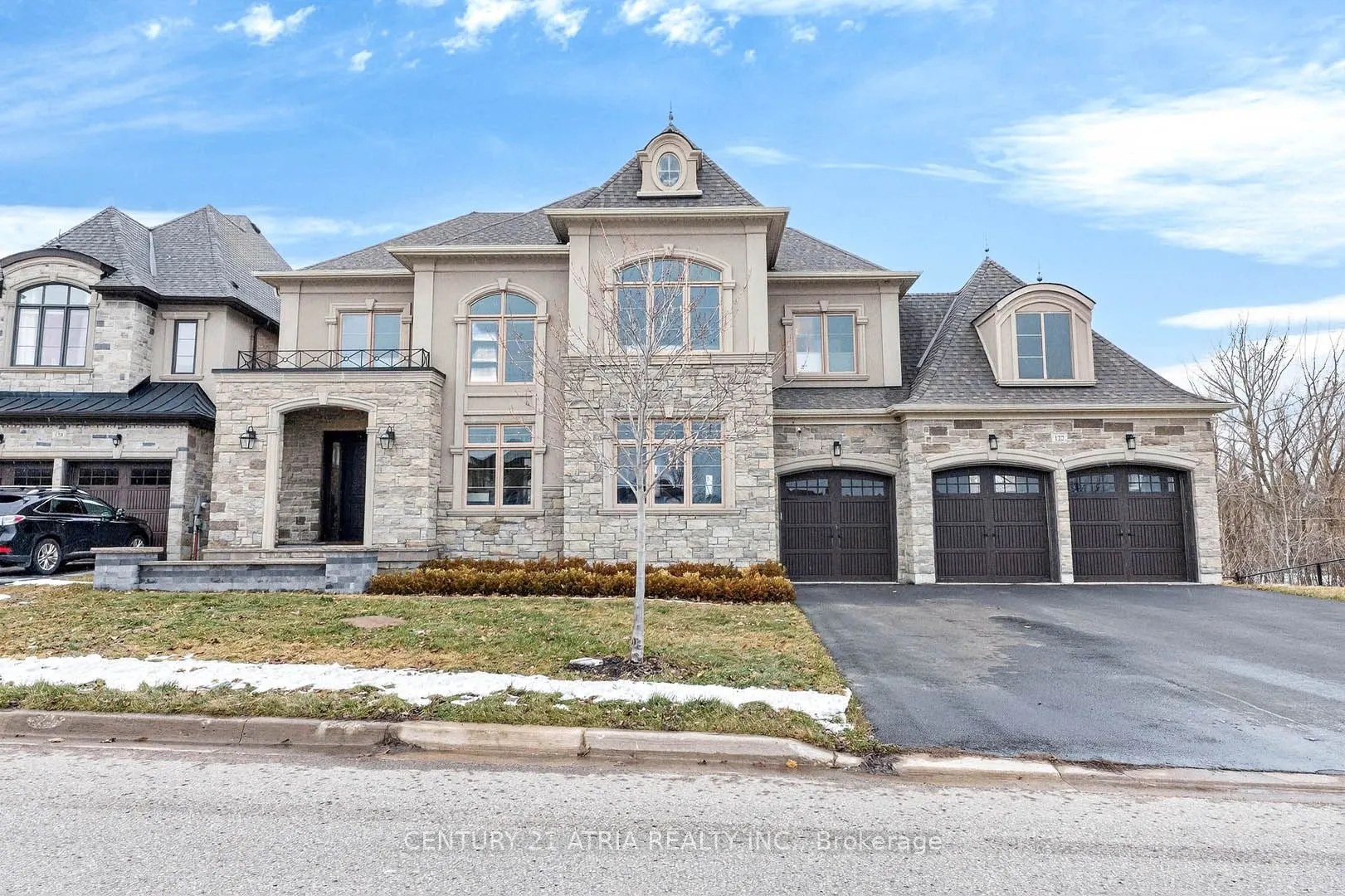 122 Burns Boulevard