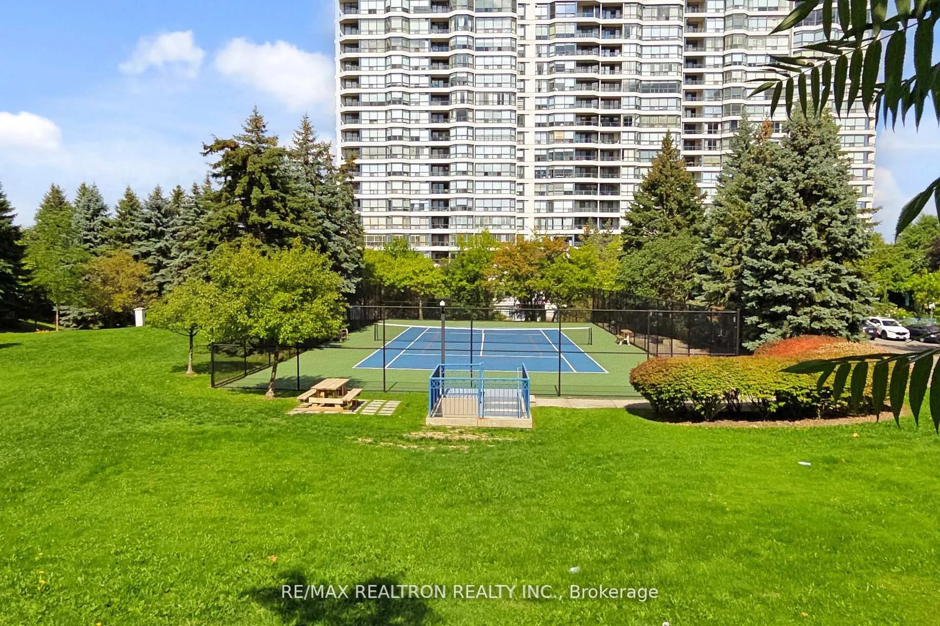 7300 Yonge Street #311