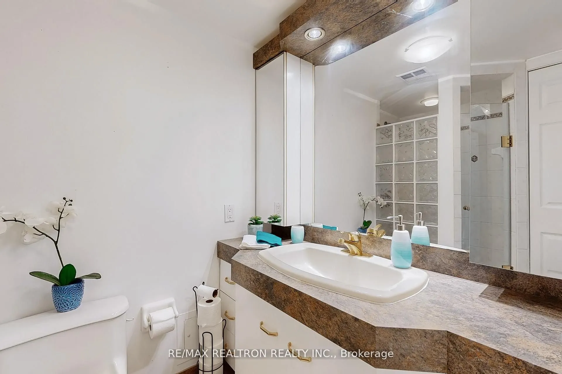 7300 Yonge Street #311