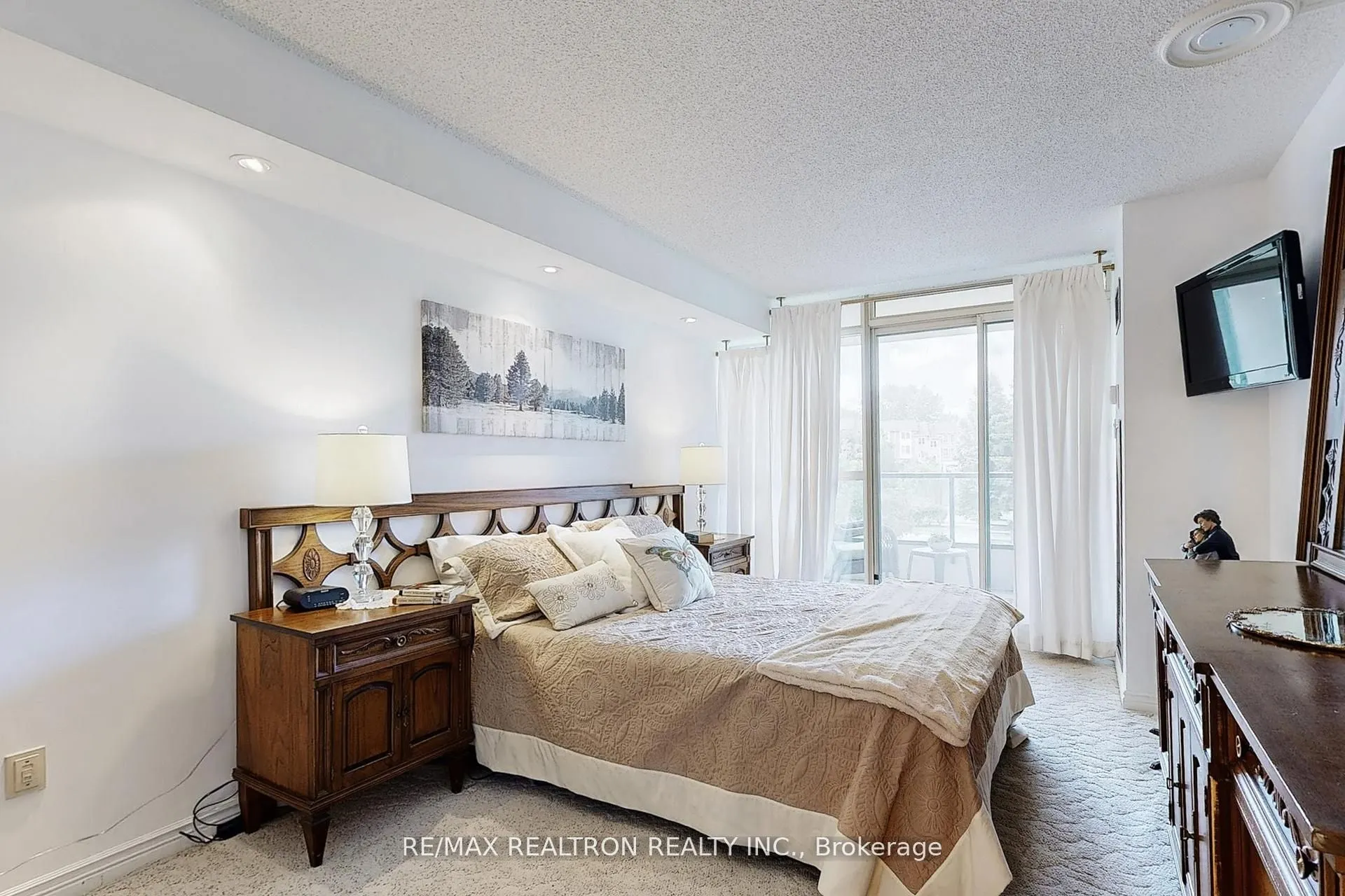 7300 Yonge Street #311