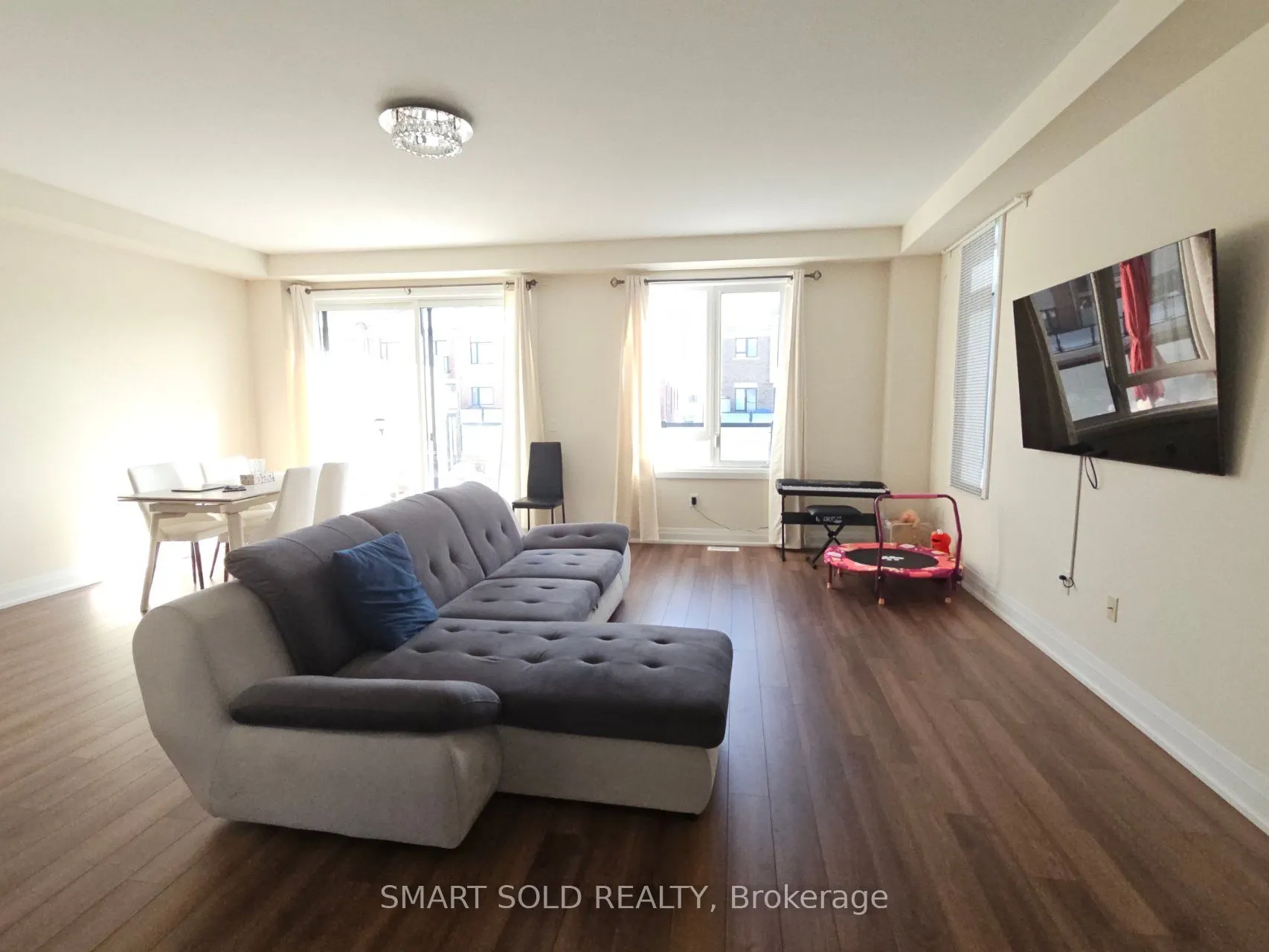 37 Sparks Street