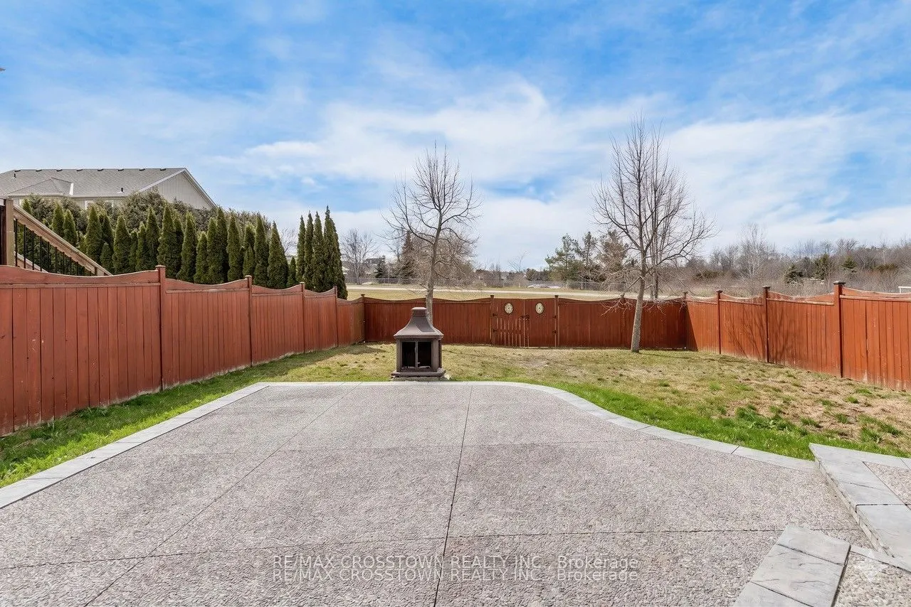 996 BOOTH Avenue