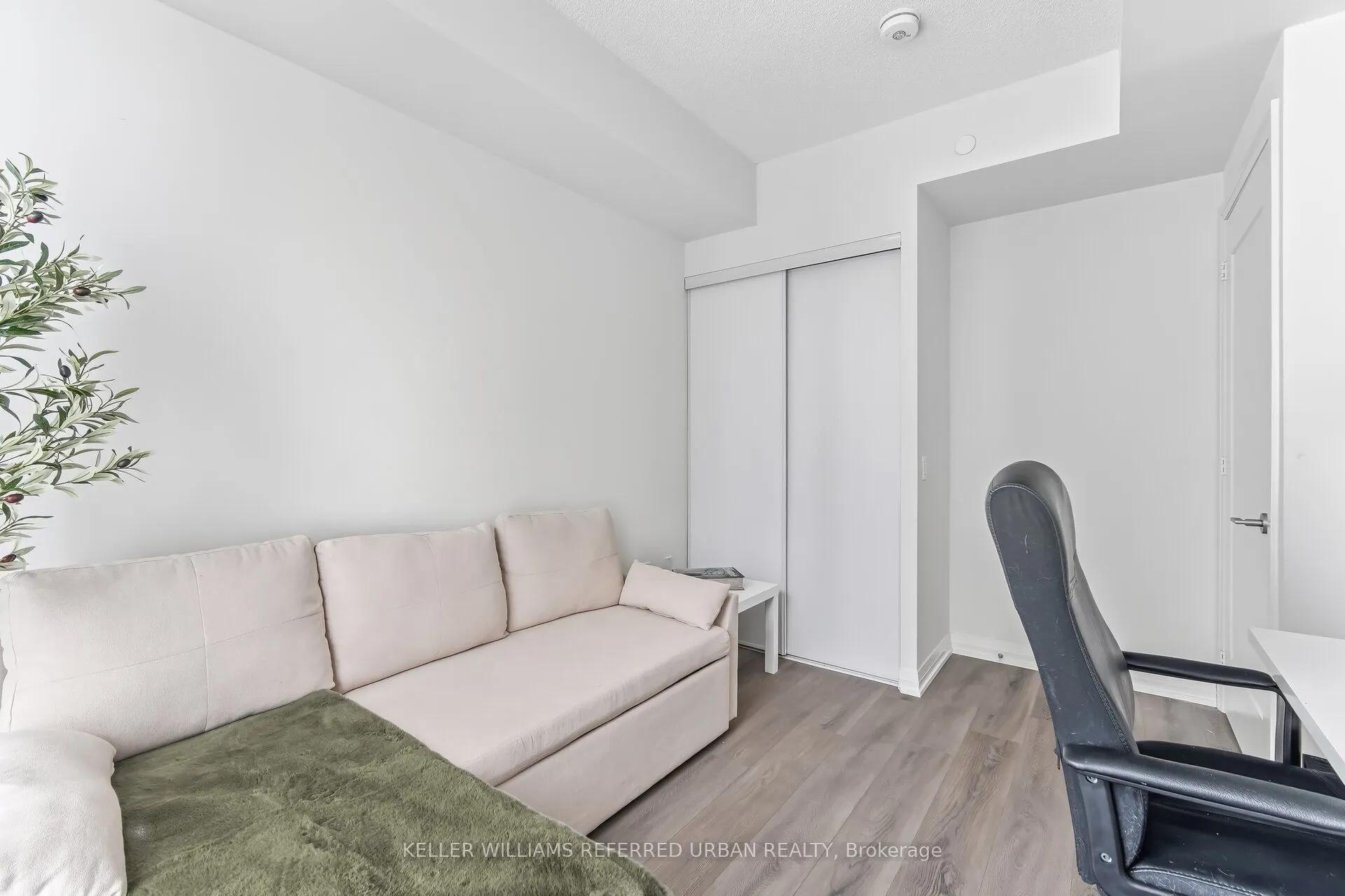 9000 Jane Street #1115