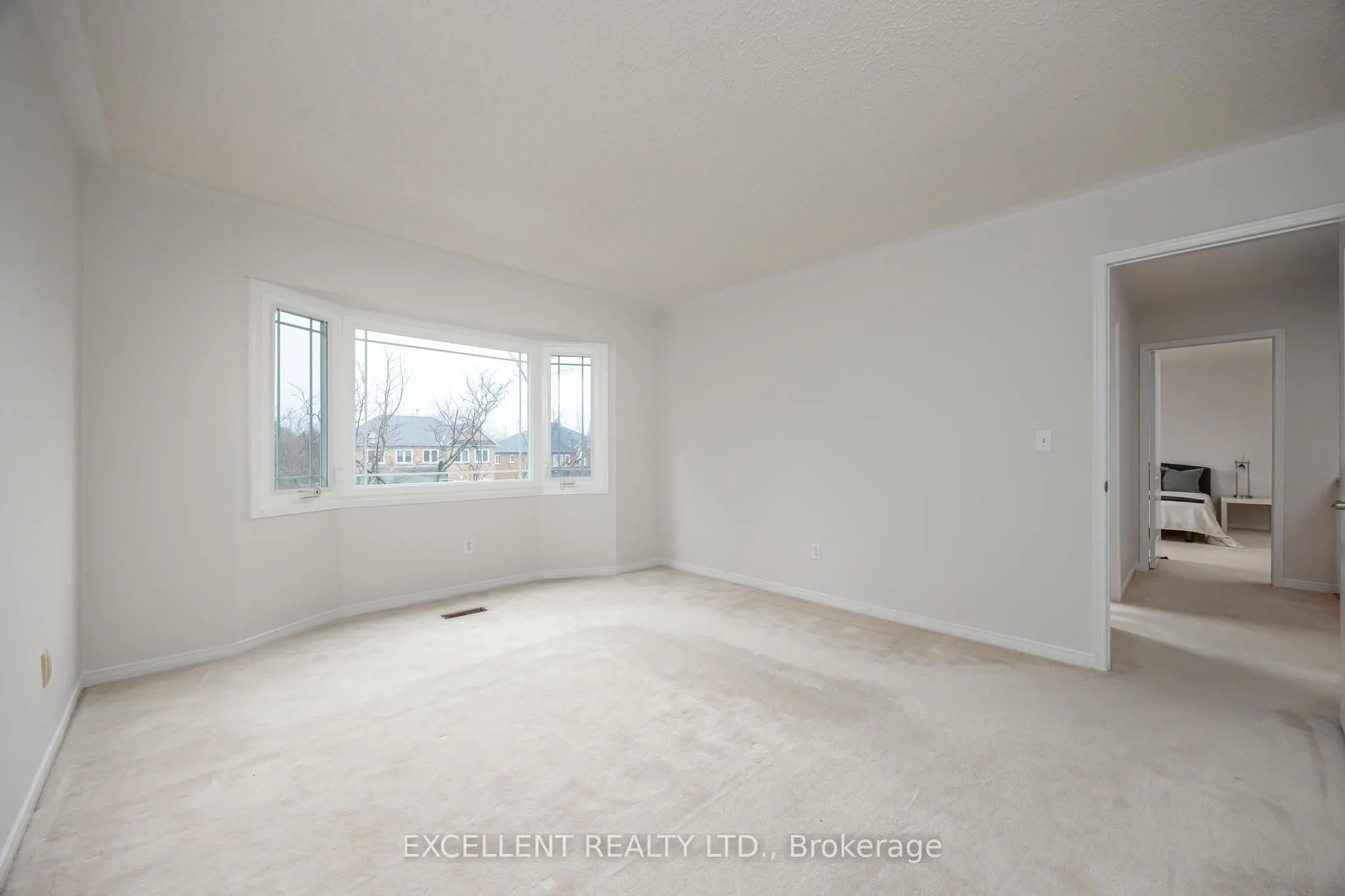 17 Charrington Crescent