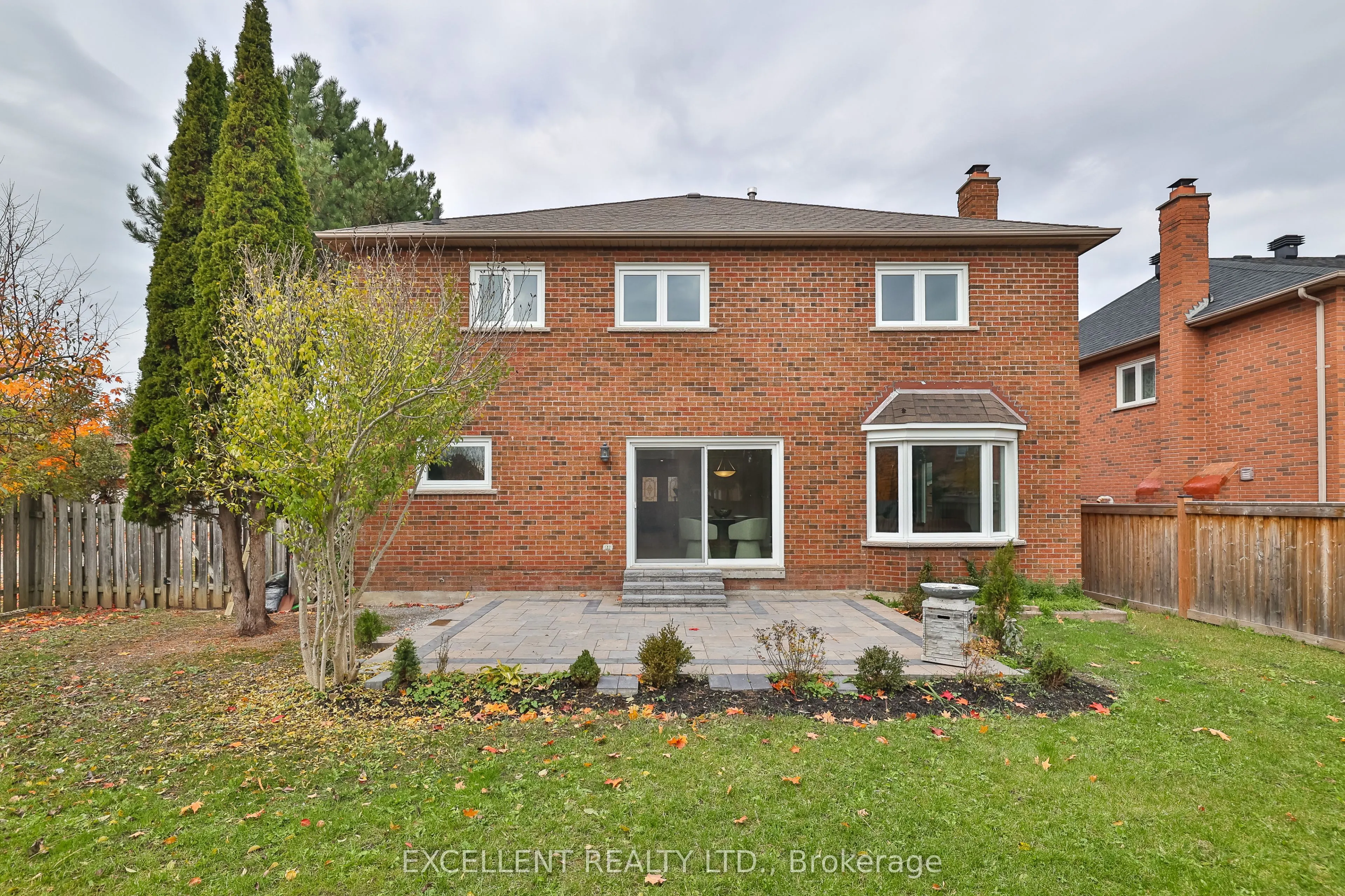 17 Charrington Crescent