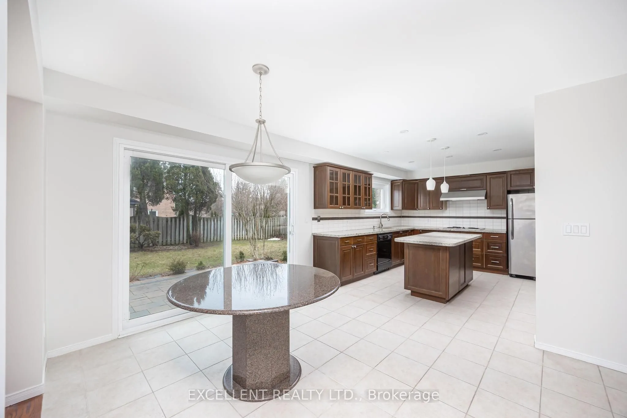 17 Charrington Crescent