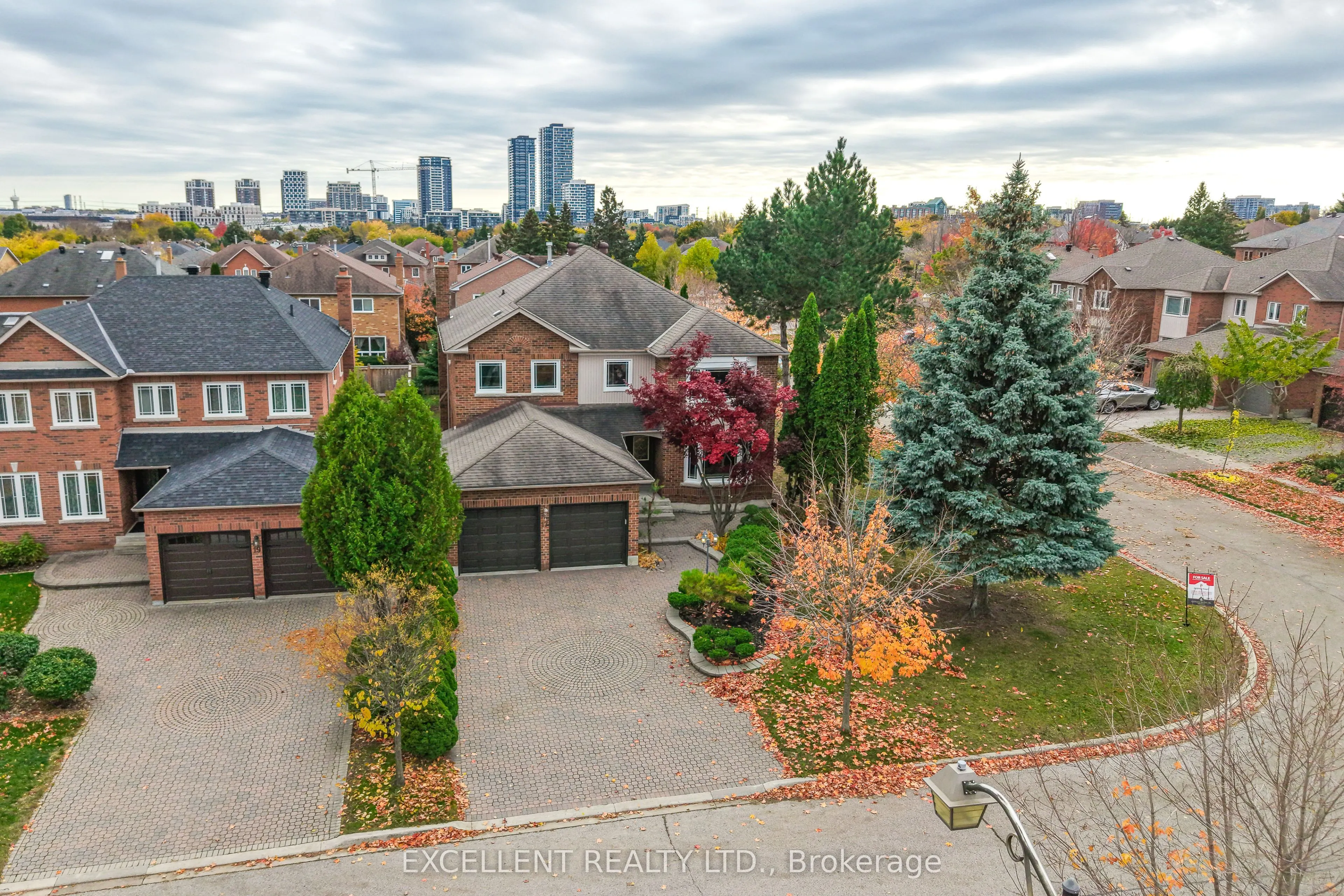17 Charrington Crescent