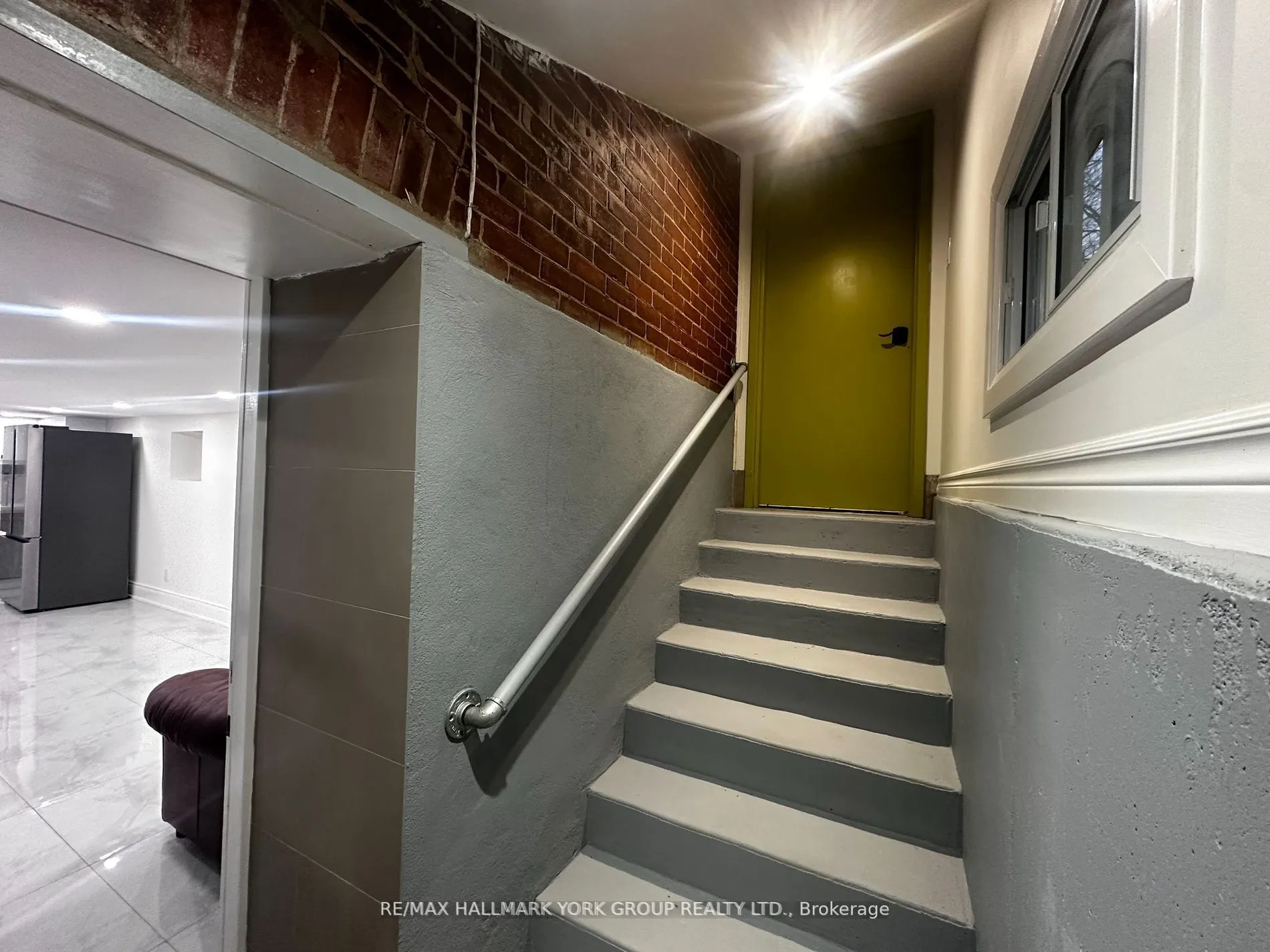 420 Osborne Street #Lower