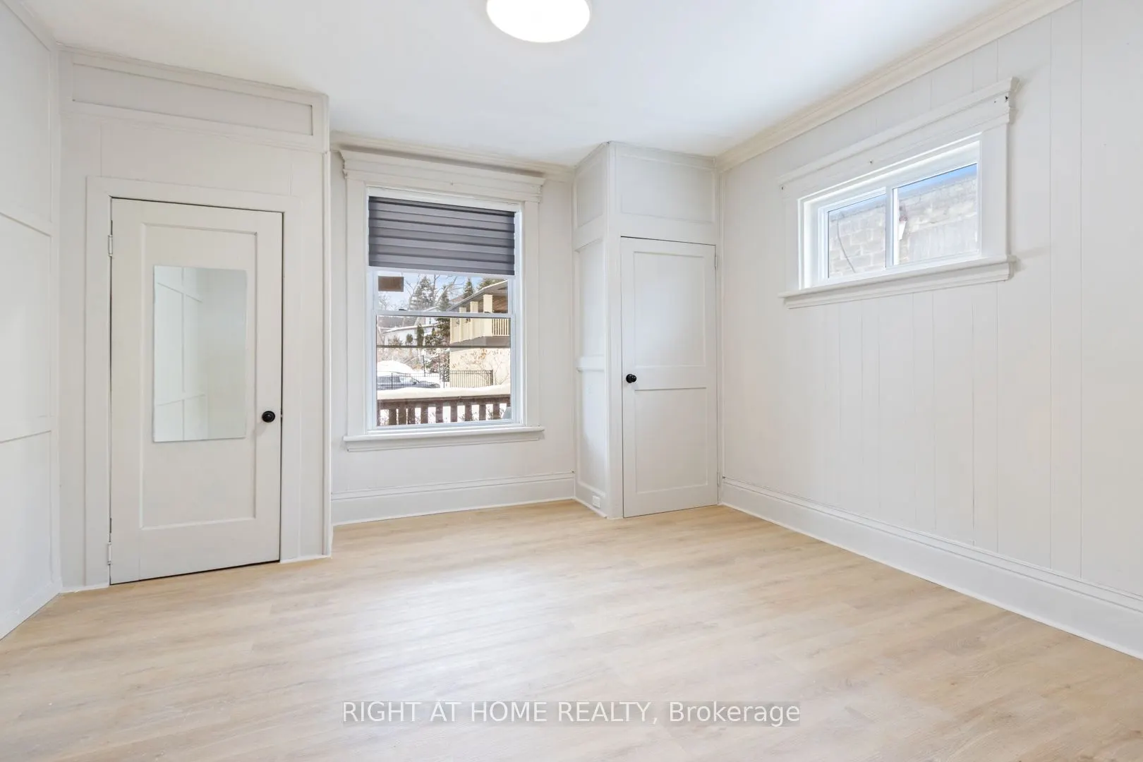 443 Ontario Street #Main Floor