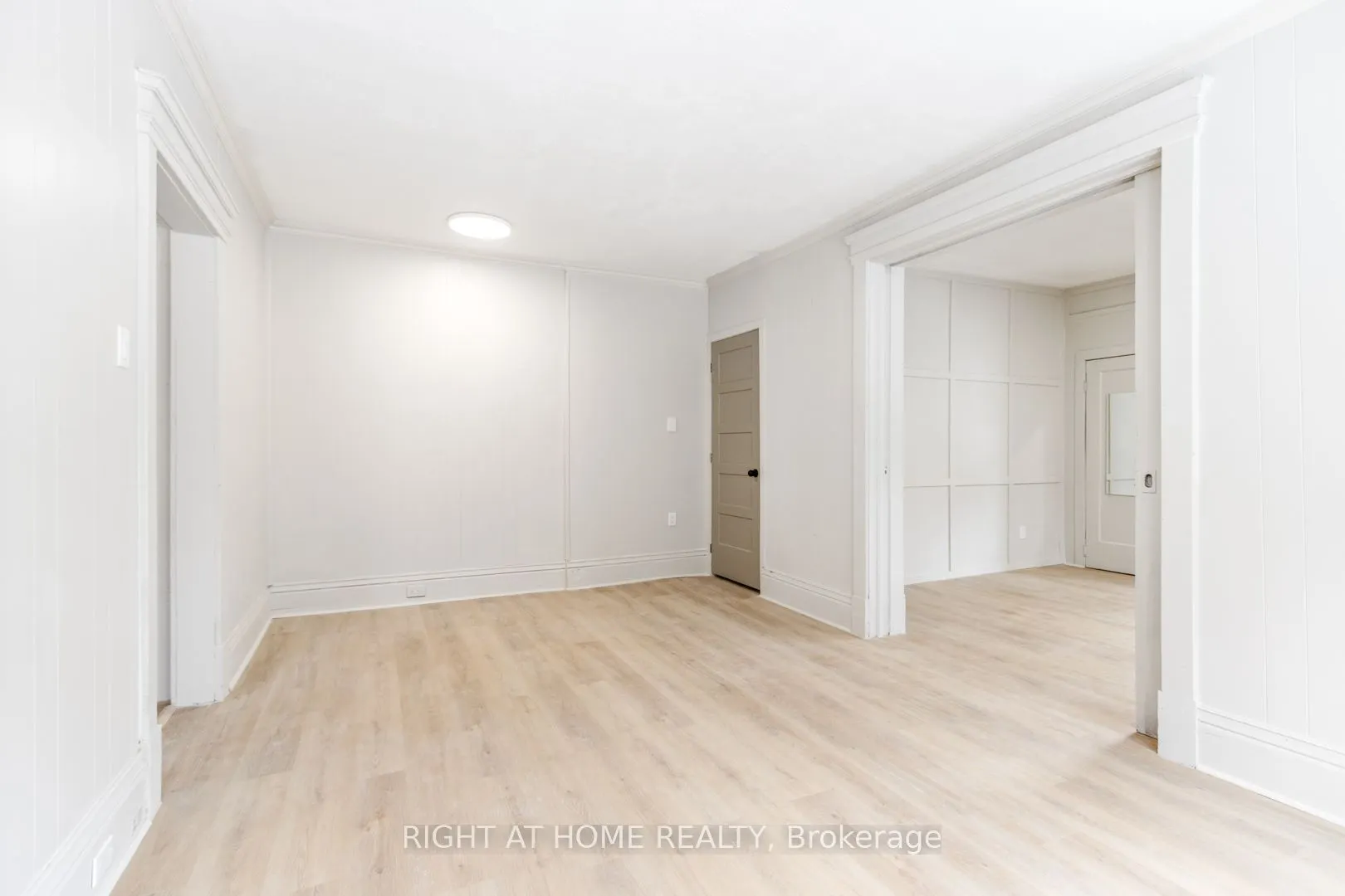 443 Ontario Street #Main Floor