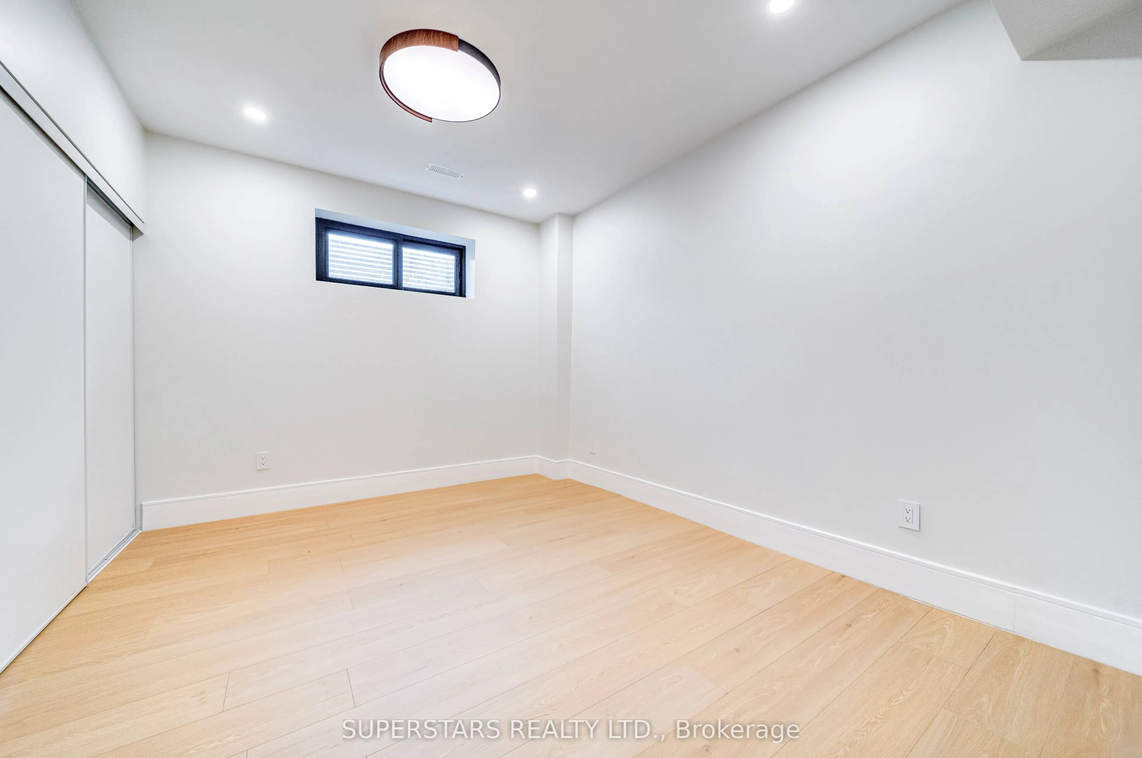 21 Shadbolt Court