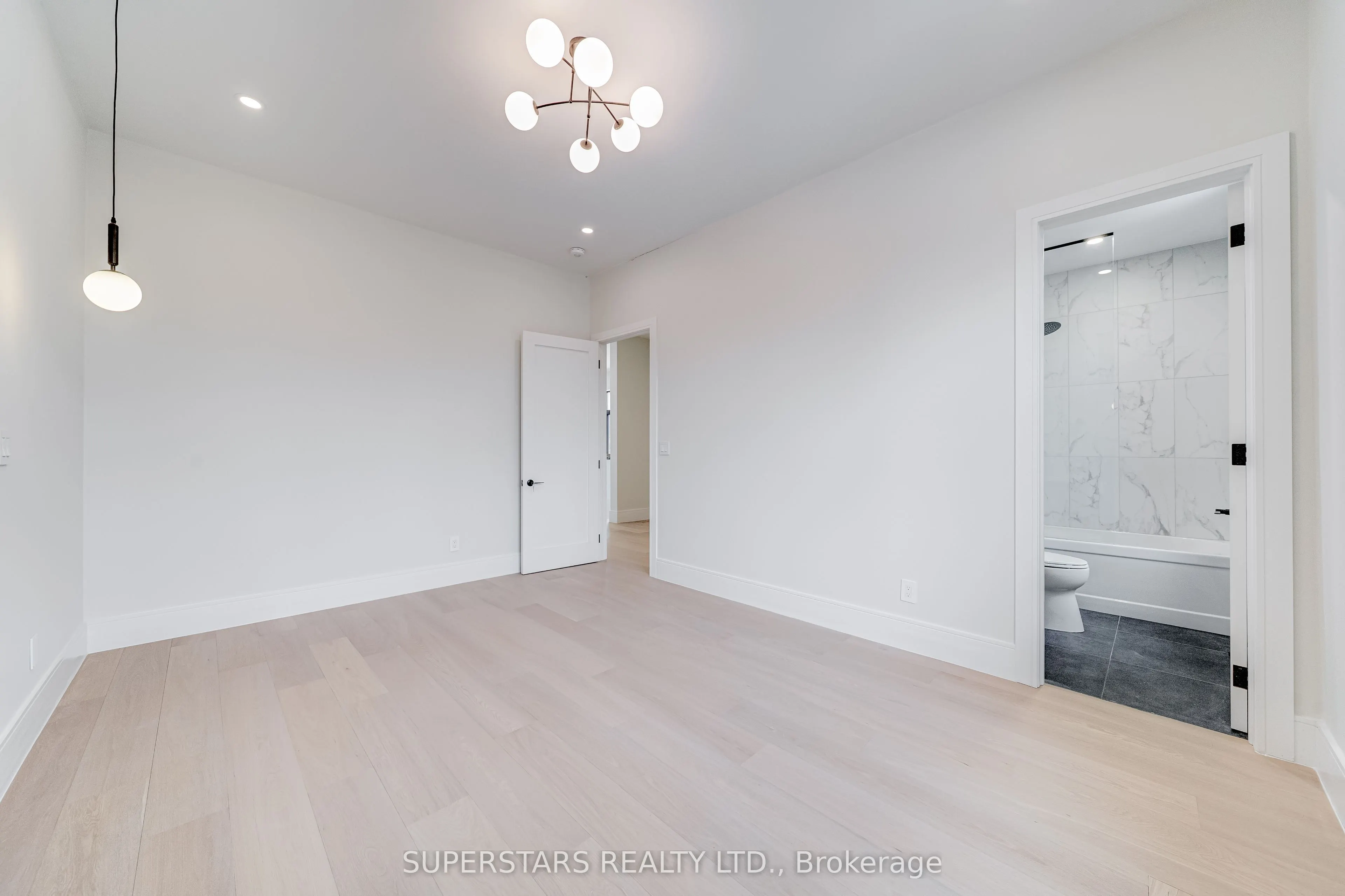 21 Shadbolt Court