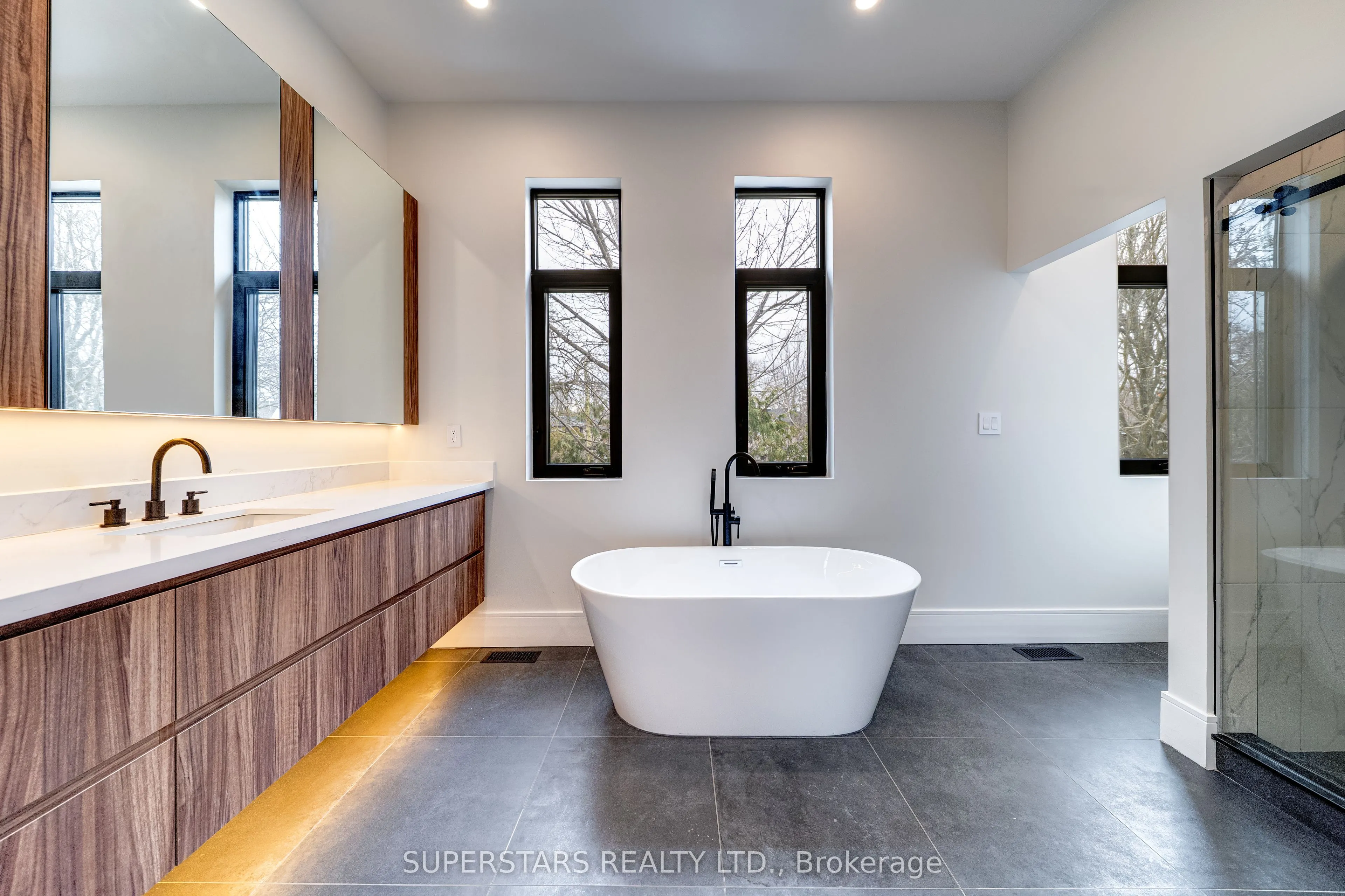 21 Shadbolt Court
