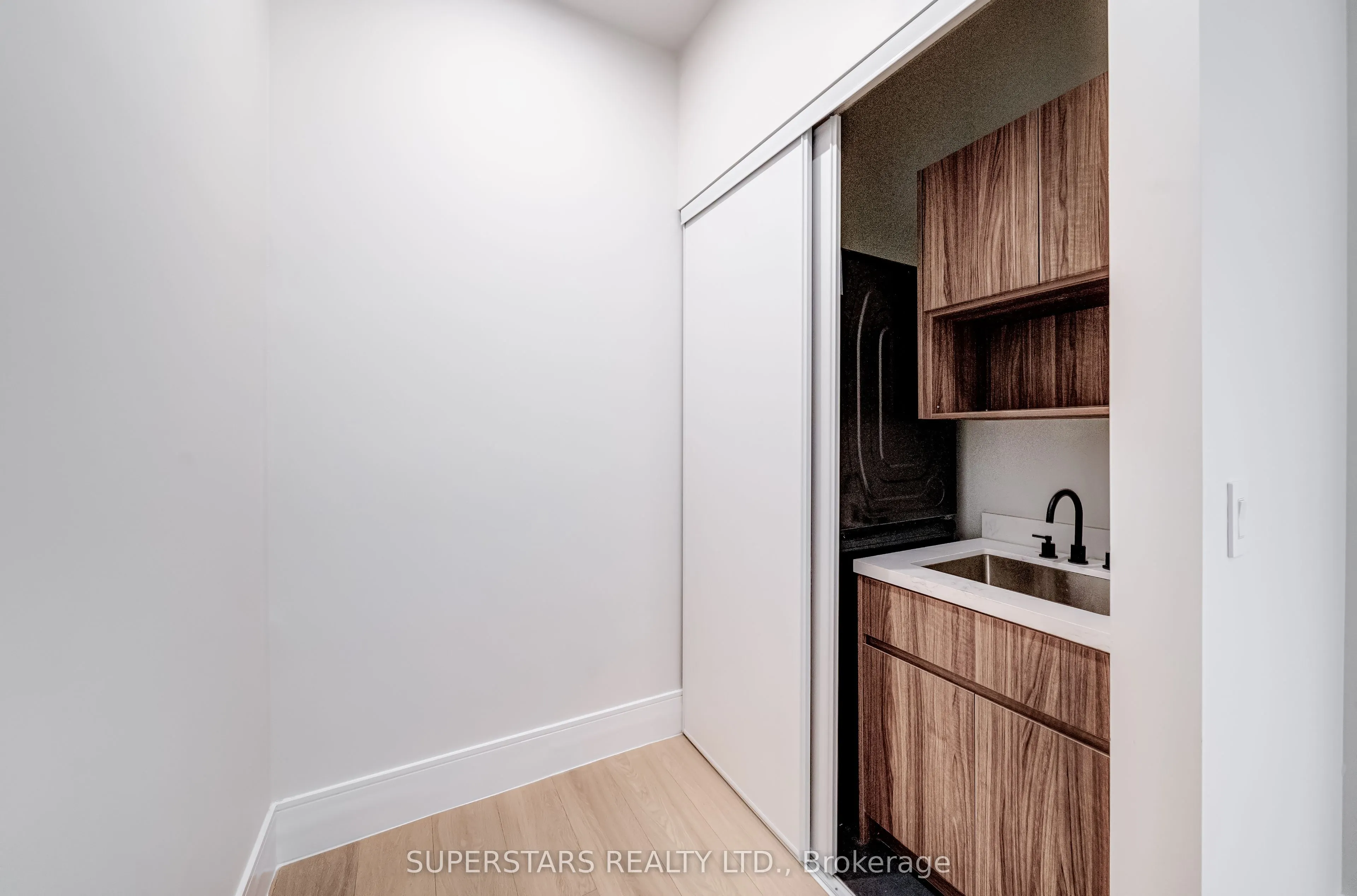 21 Shadbolt Court