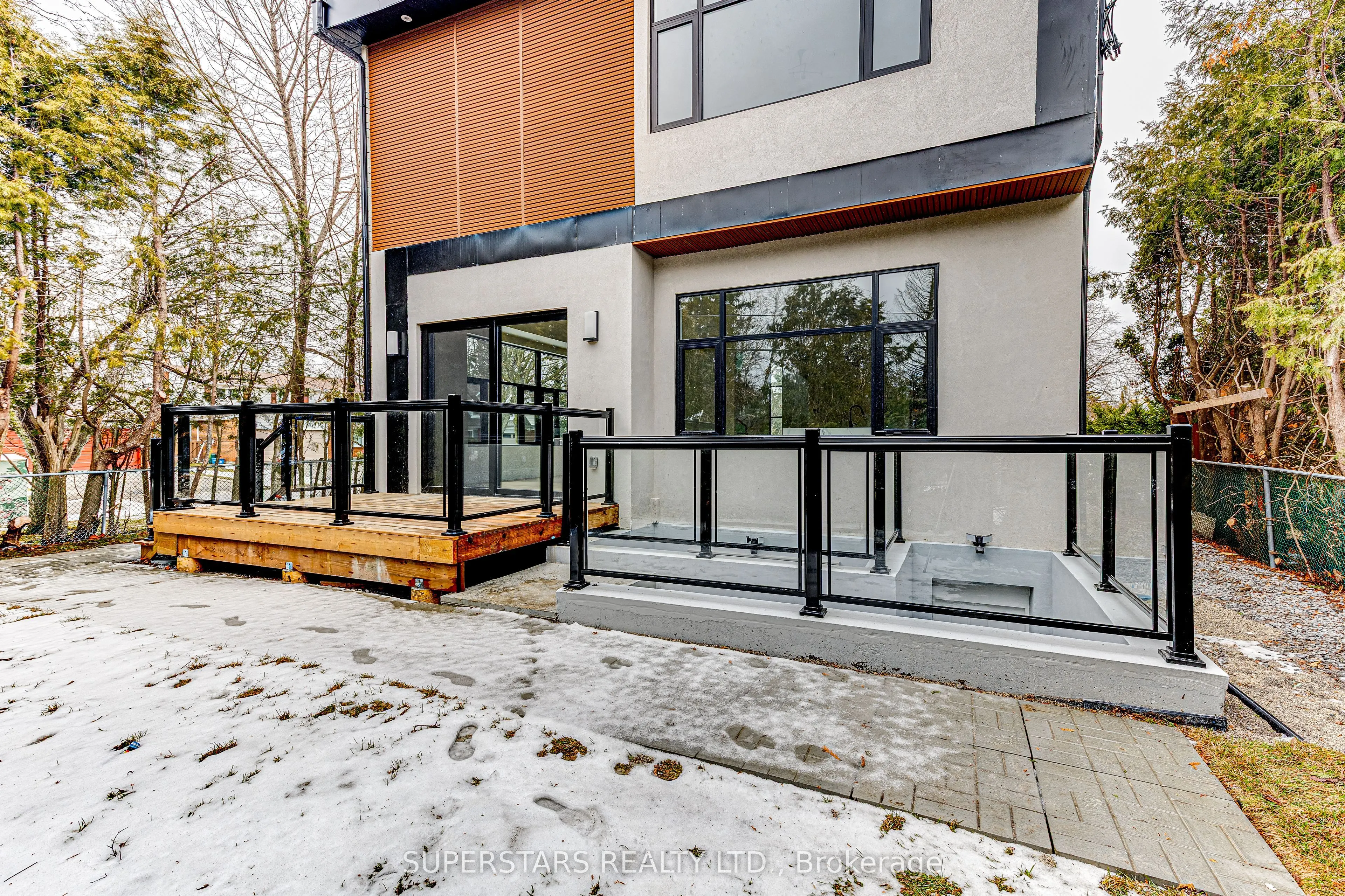 21 Shadbolt Court