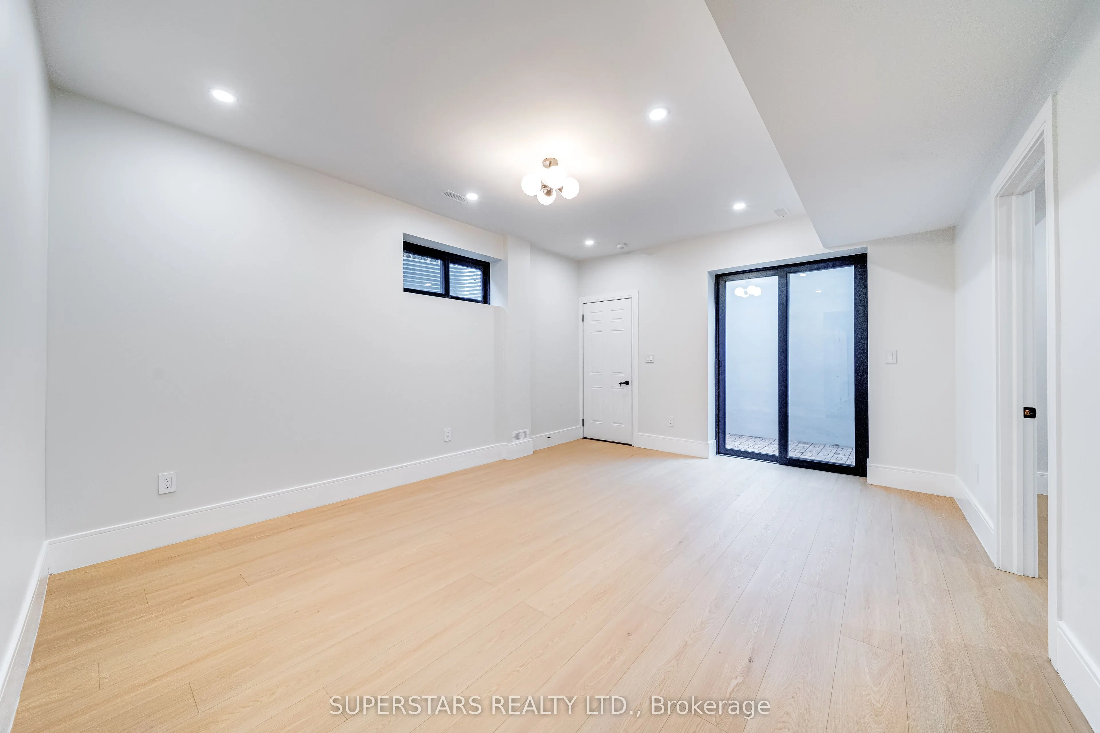 21 Shadbolt Court